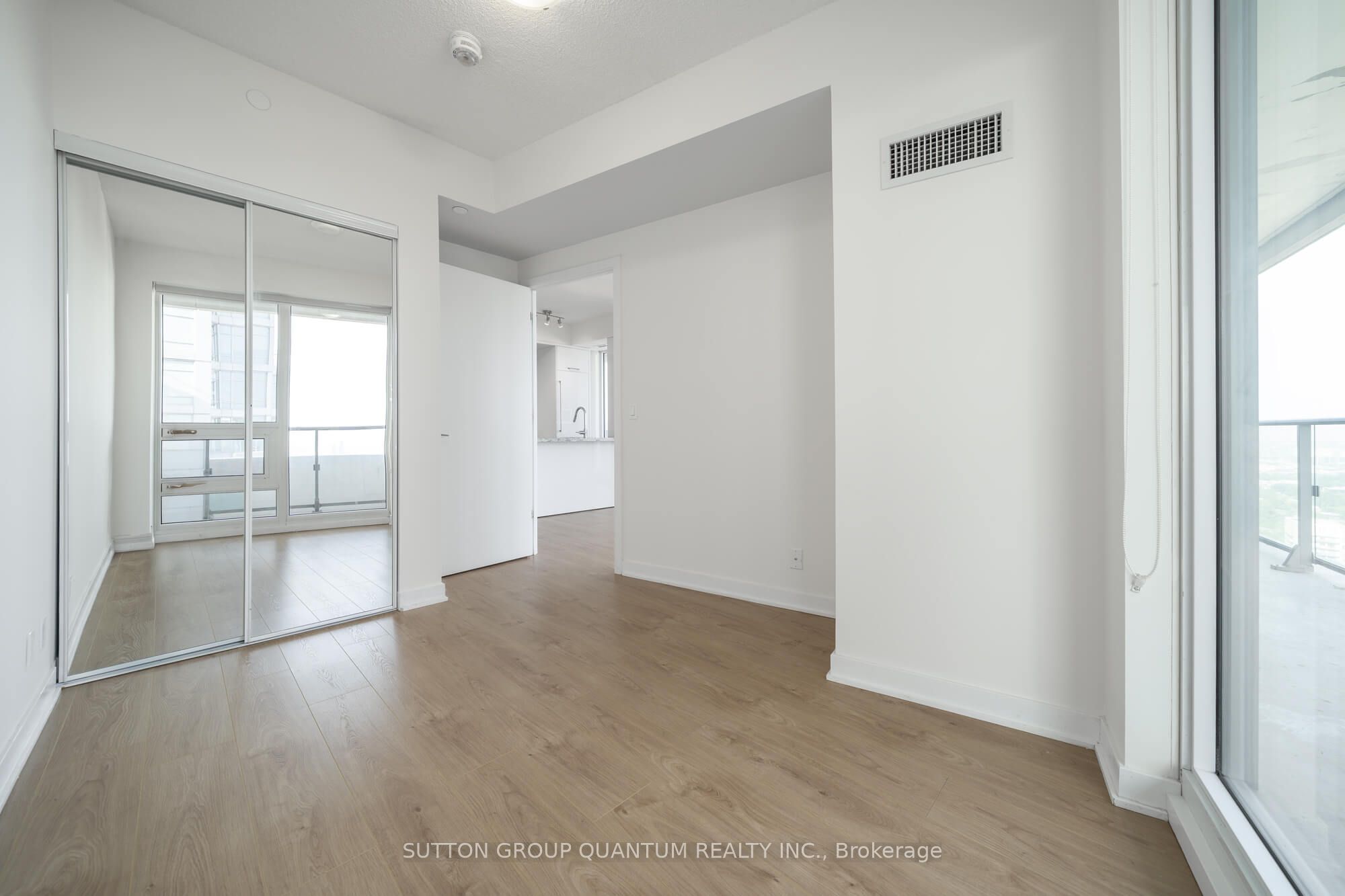 2221 Yonge Street 4003 Property Photo 16
