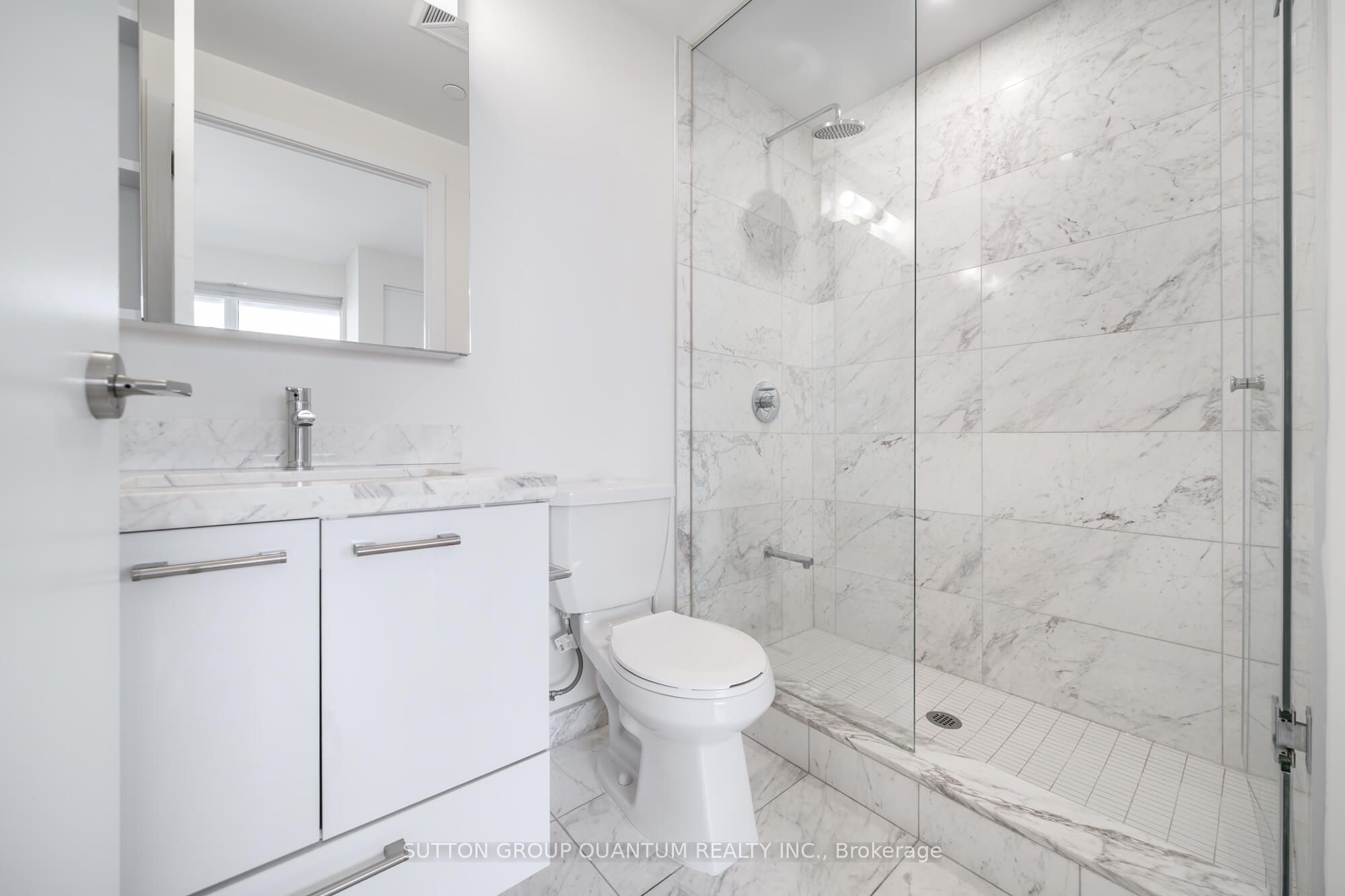 2221 Yonge Street 4003 Property Photo 17