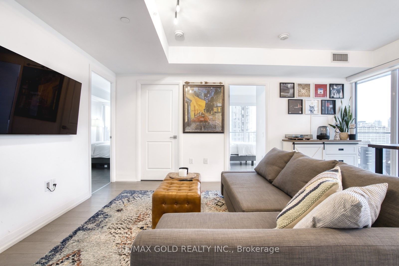 #1116 - 251 Jarvis Street Property Photo 8