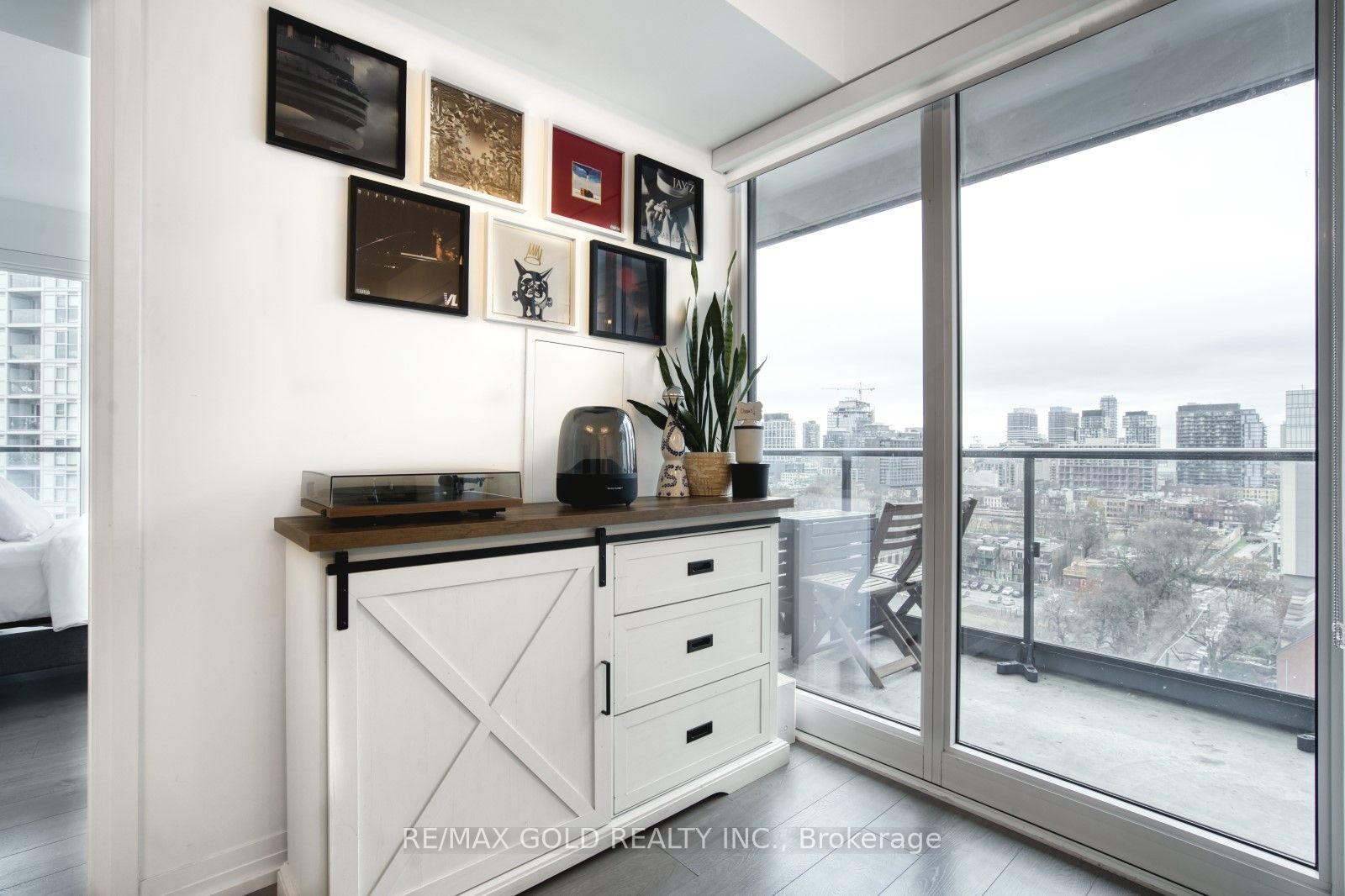 #1116 - 251 Jarvis Street Property Photo 10