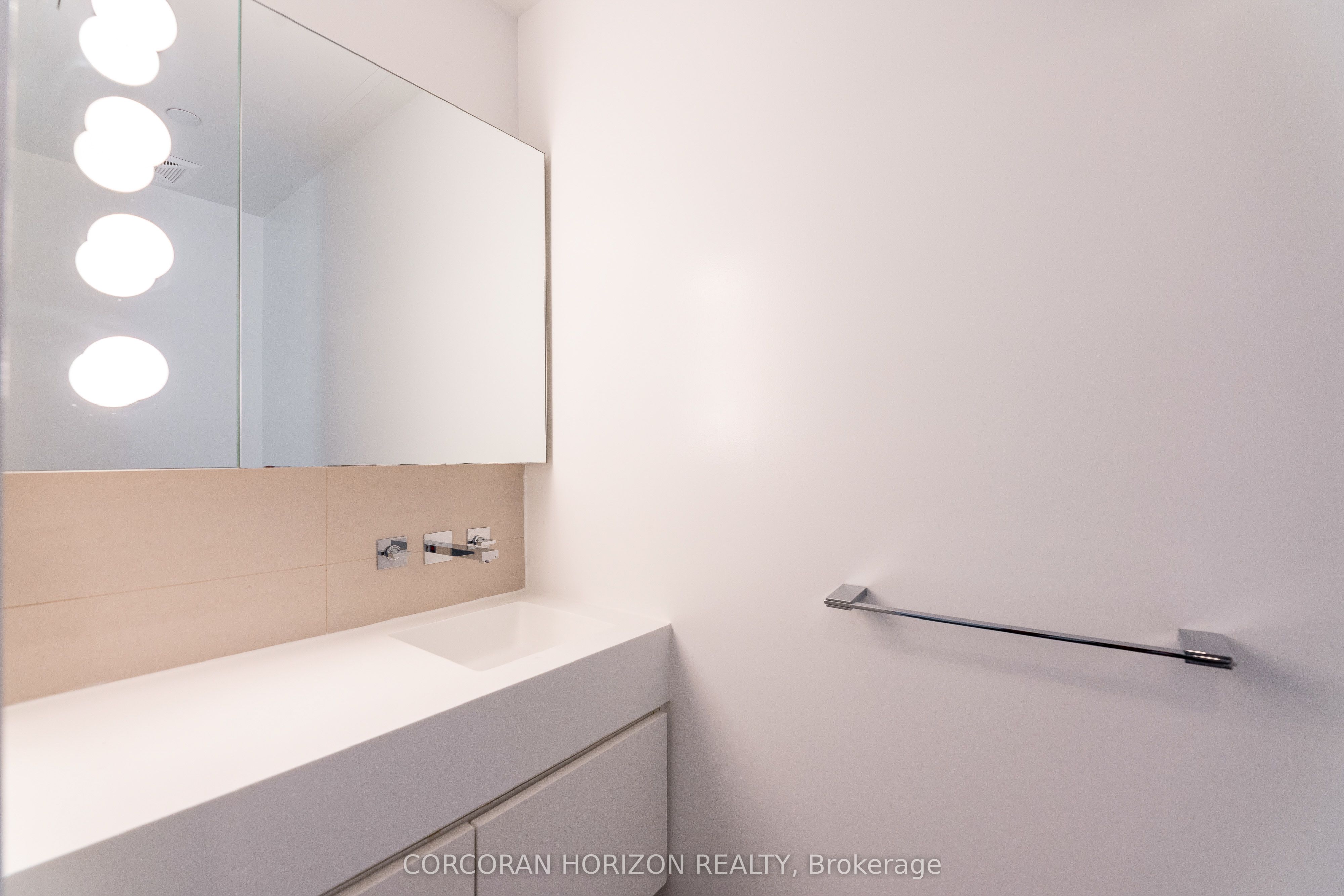 #810 - 45 Charles Street Property Photo 8
