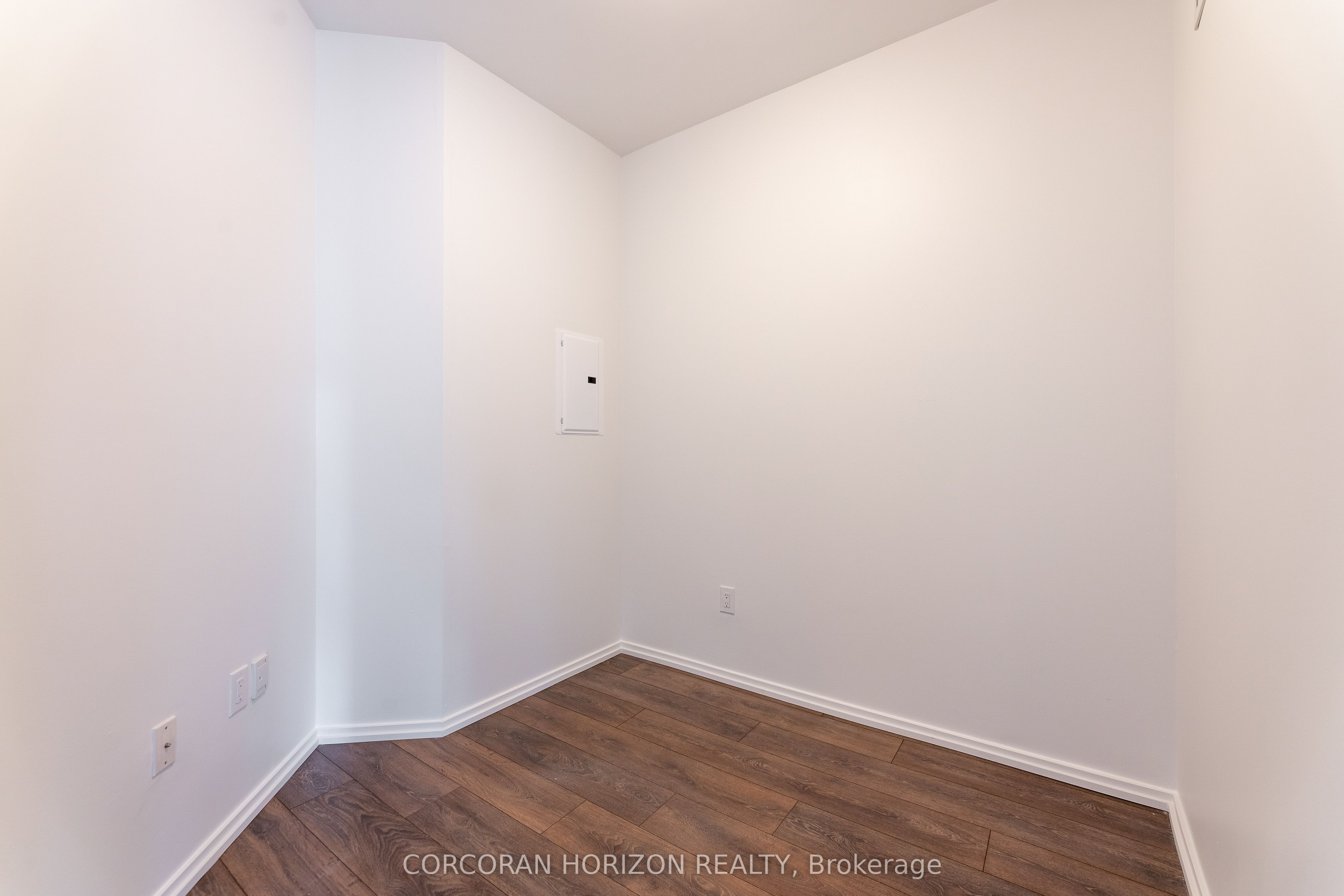 #810 - 45 Charles Street Property Photo 9