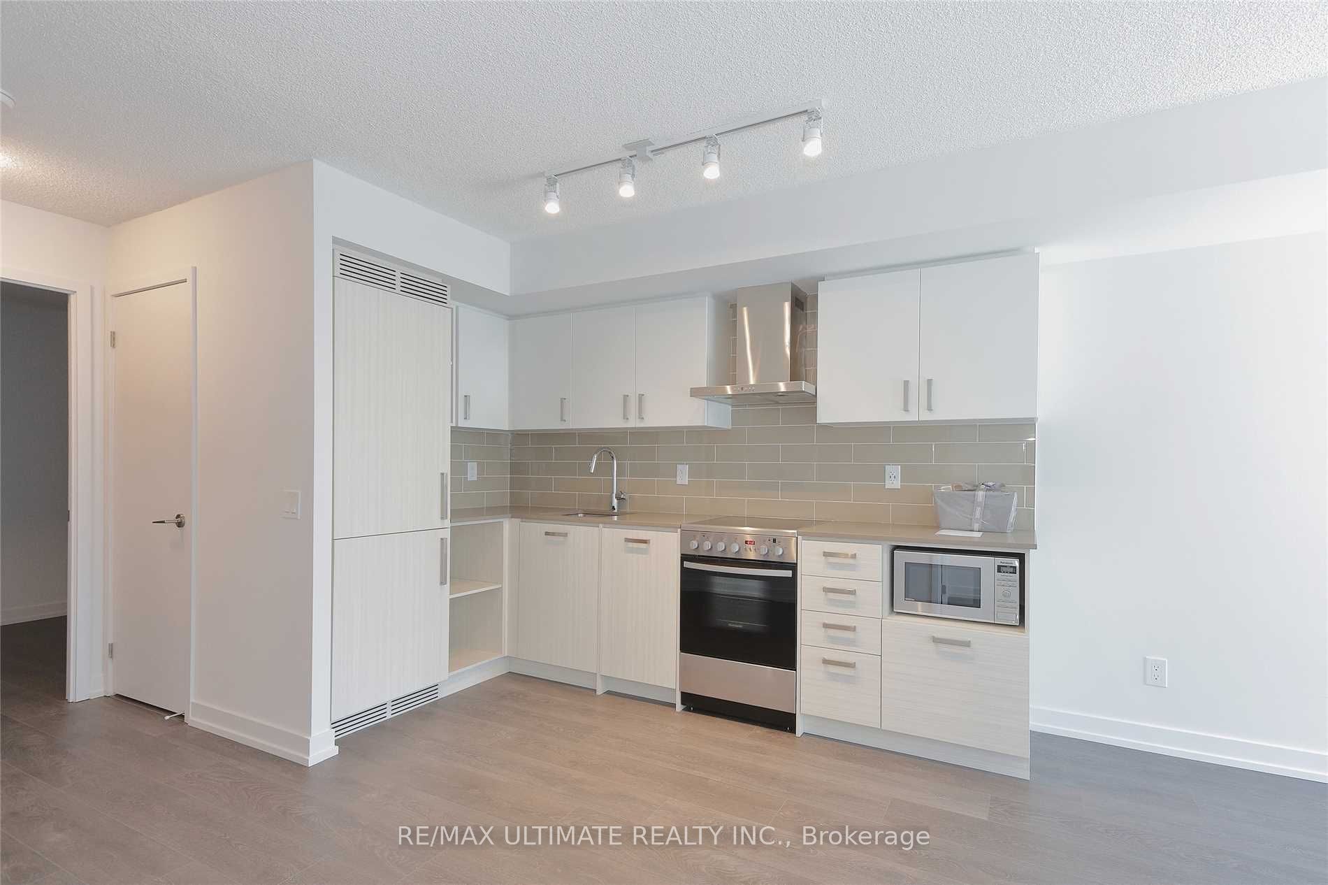 125 Redpath Avenue 802 Property Photo 8