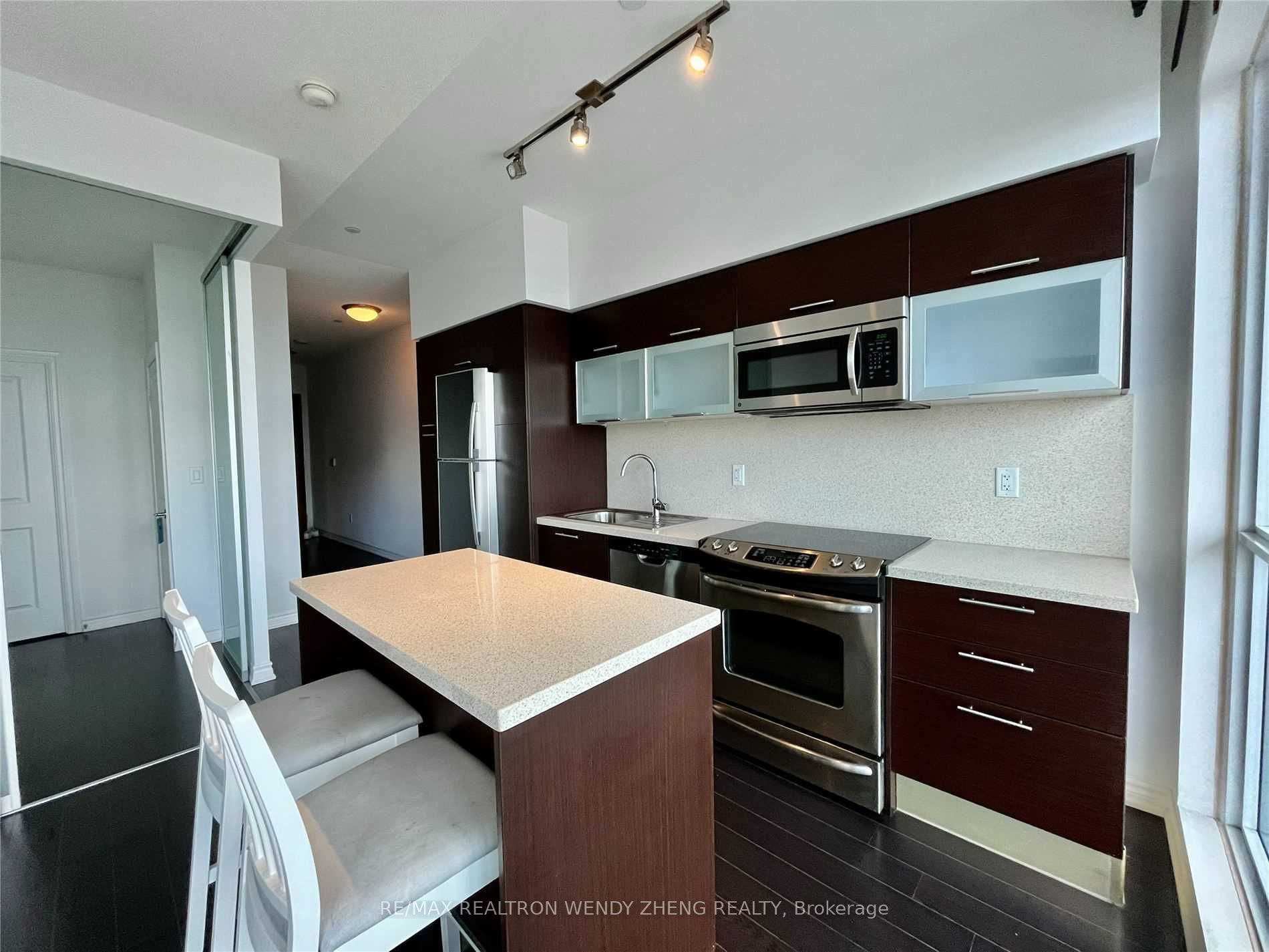 #4014 - 386 Yonge Street Property Photo 9