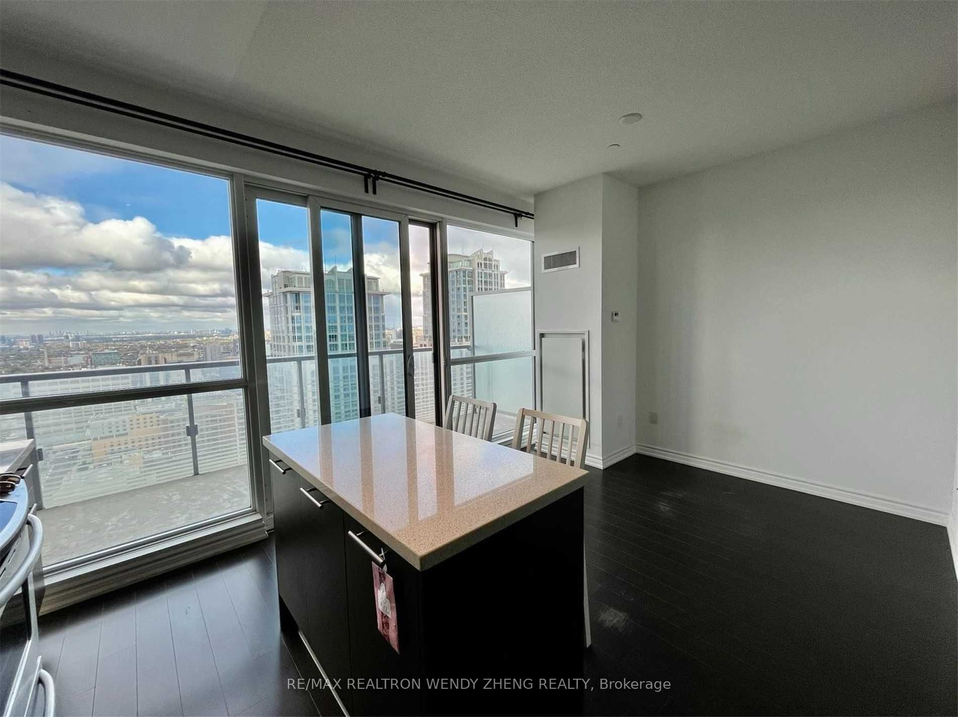 #4014 - 386 Yonge Street Property Photo 10