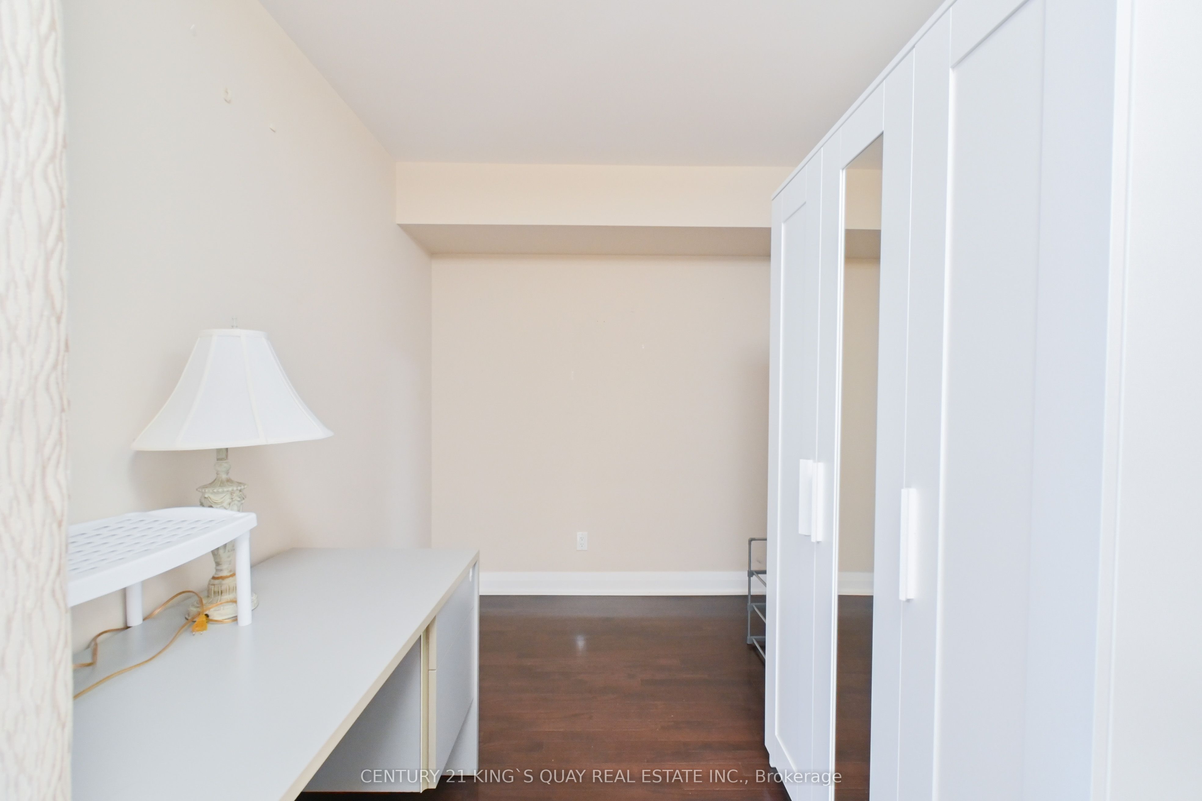 #305 - 1 Bedford Road Property Photo 10