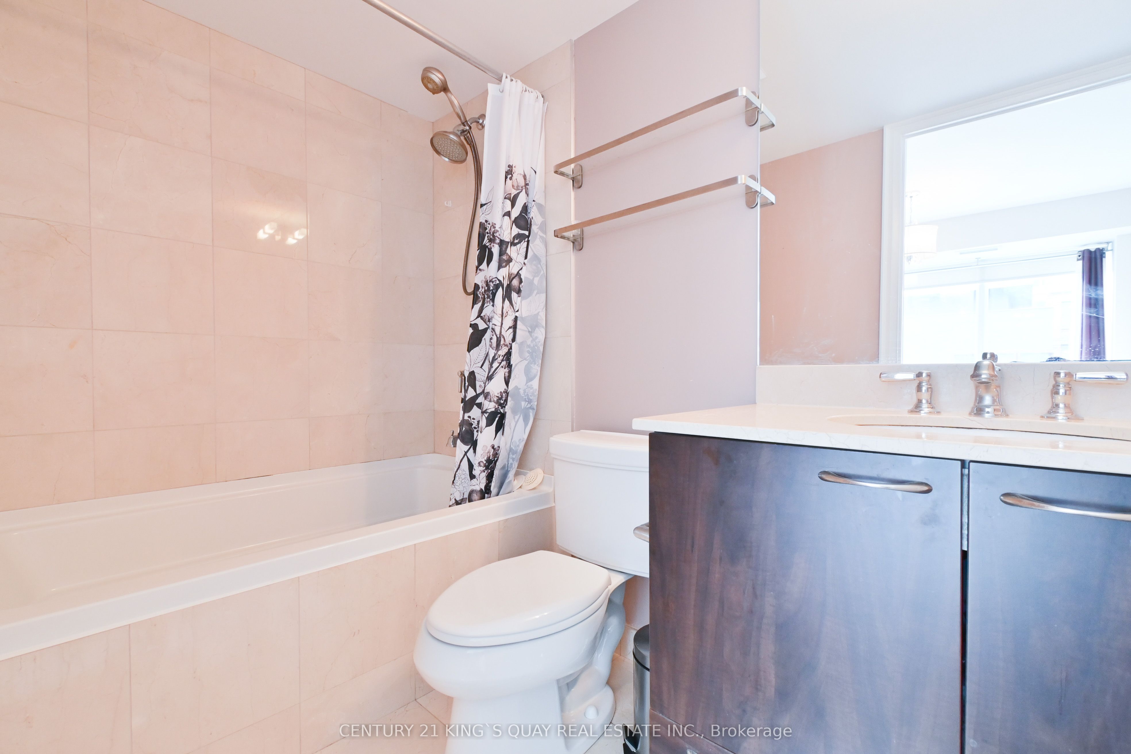 #305 - 1 Bedford Road Property Photo 16