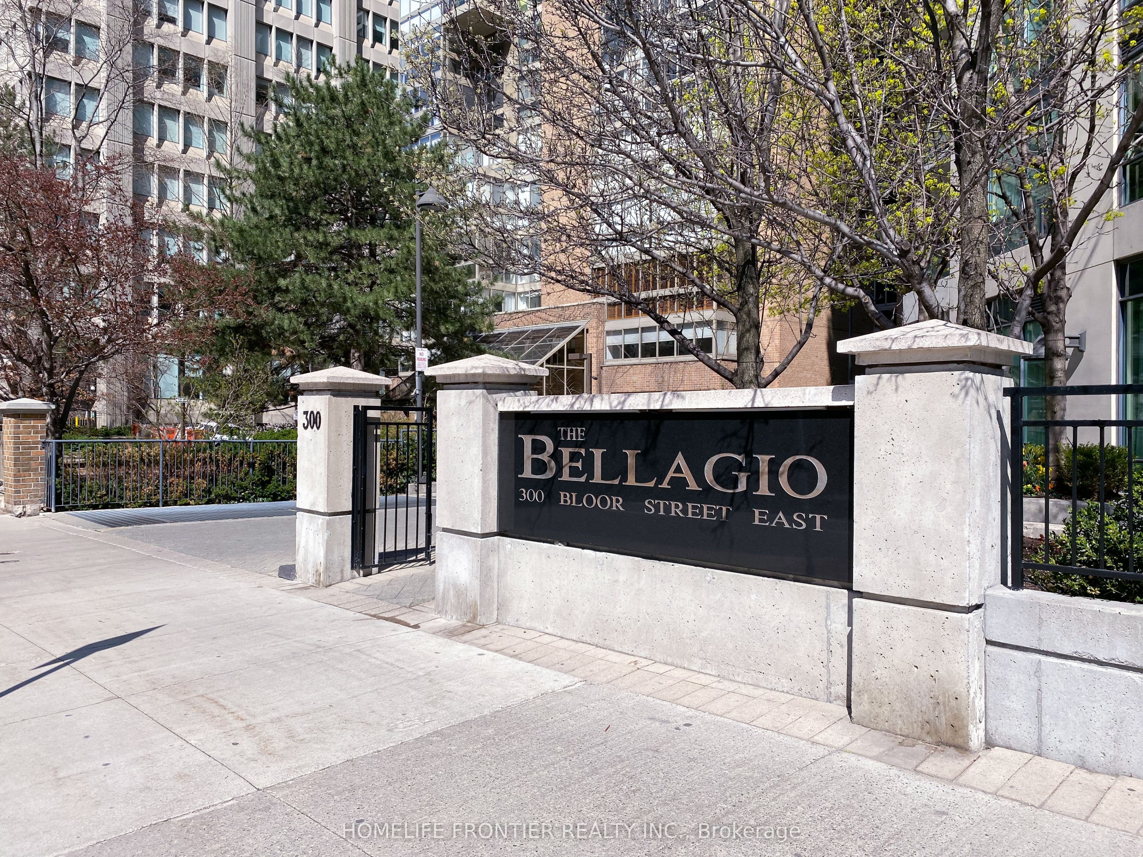 #903 - 300 Bloor Street Property Photo 2