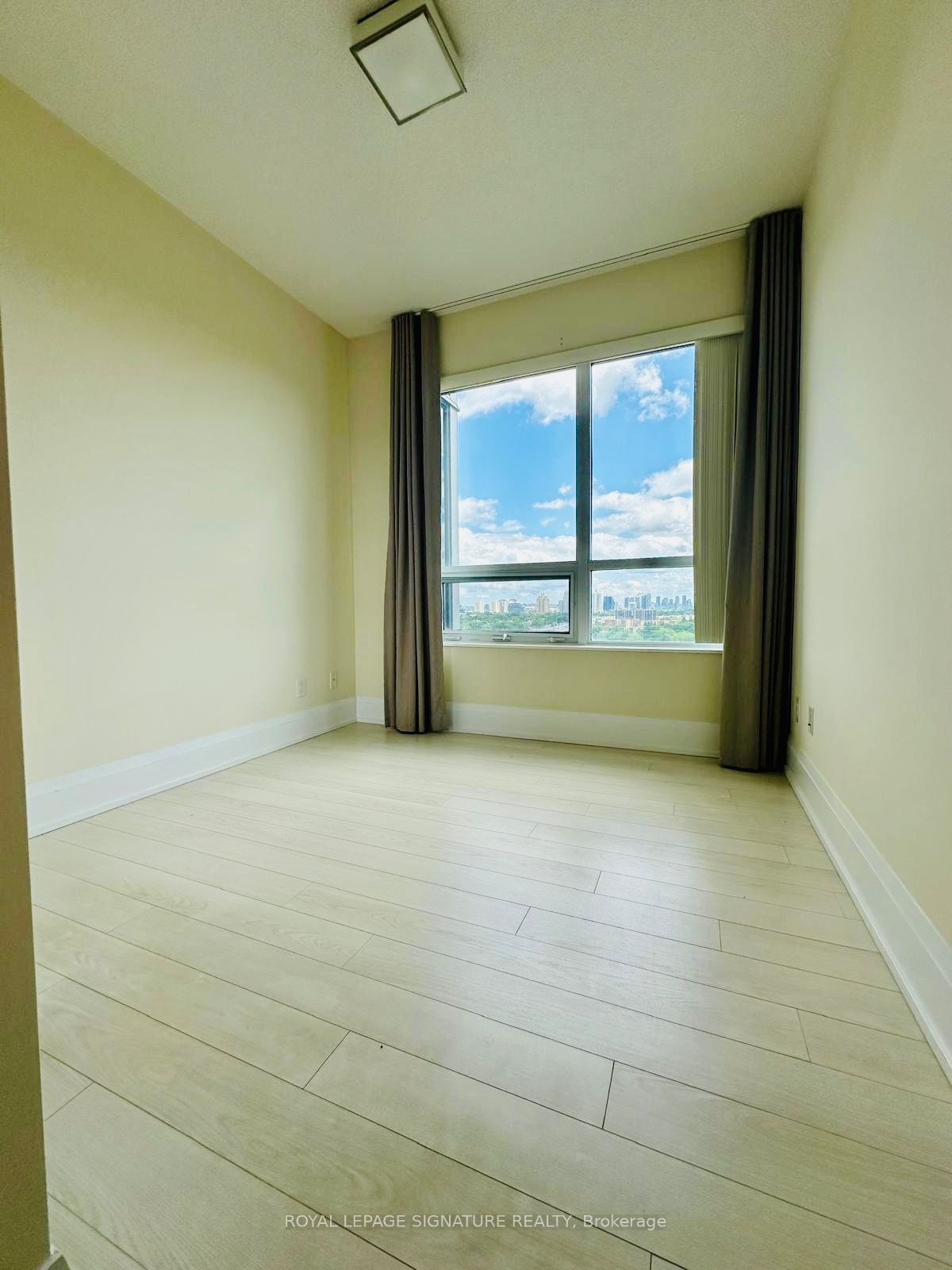 #1506 - 120 Harrison Garden Boulevard Property Photo 5