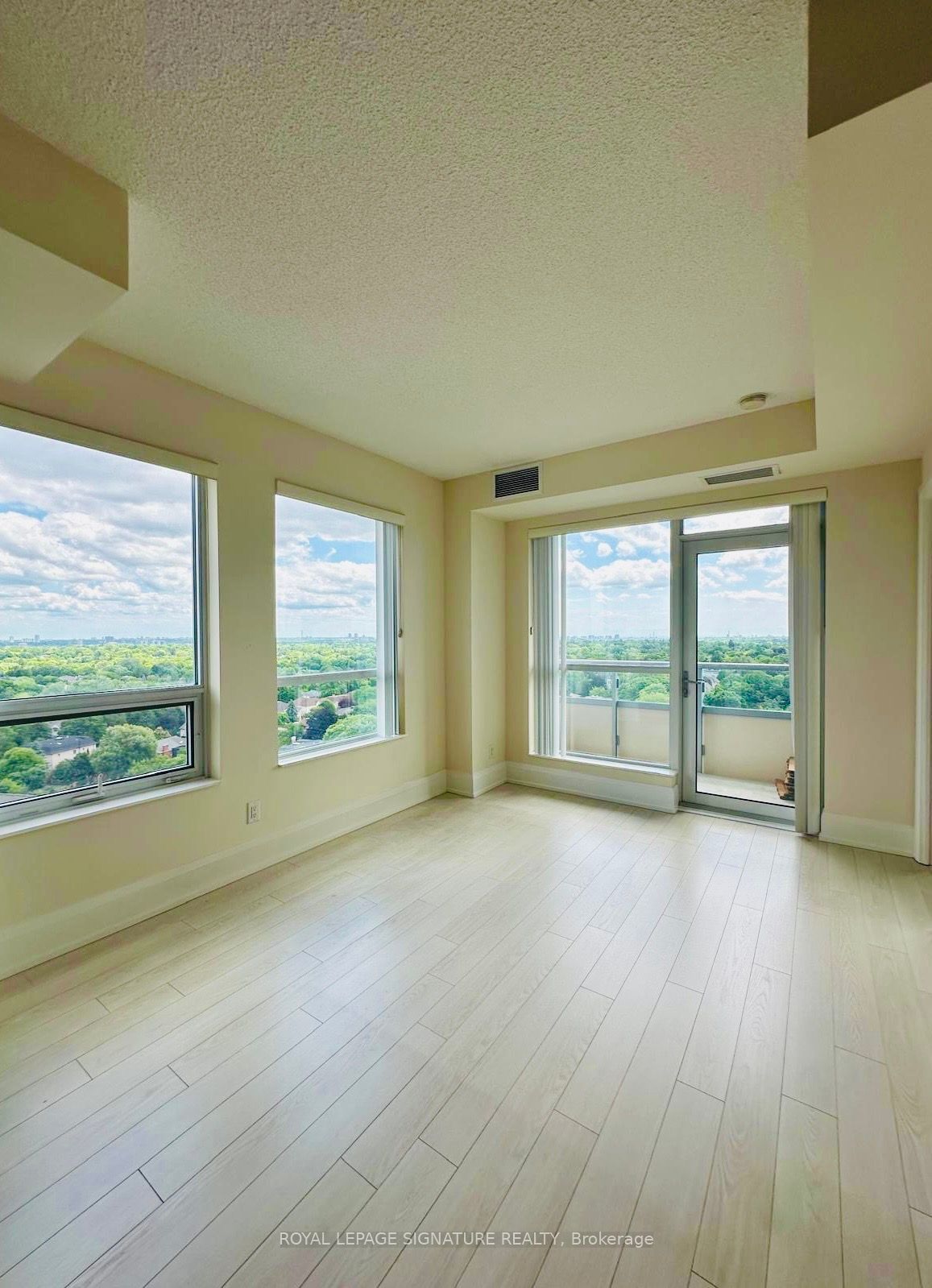 #1506 - 120 Harrison Garden Boulevard Property Photo 8