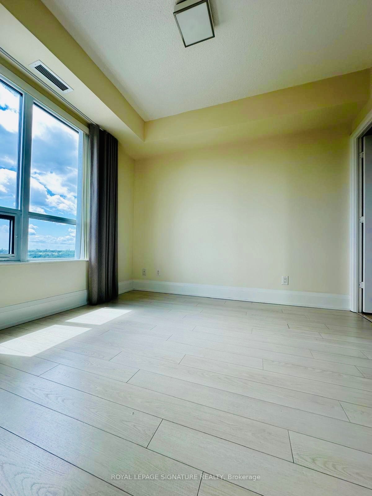 #1506 - 120 Harrison Garden Boulevard Property Photo 11