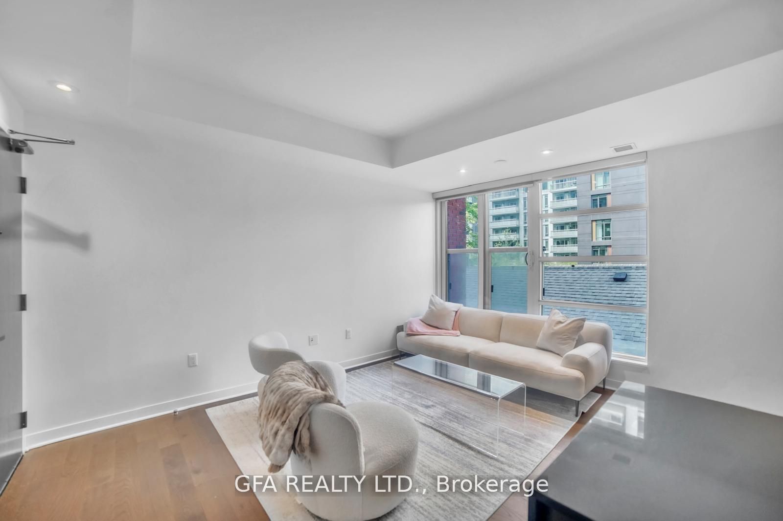 501 Adelaide Street W 310 Property Photo 5