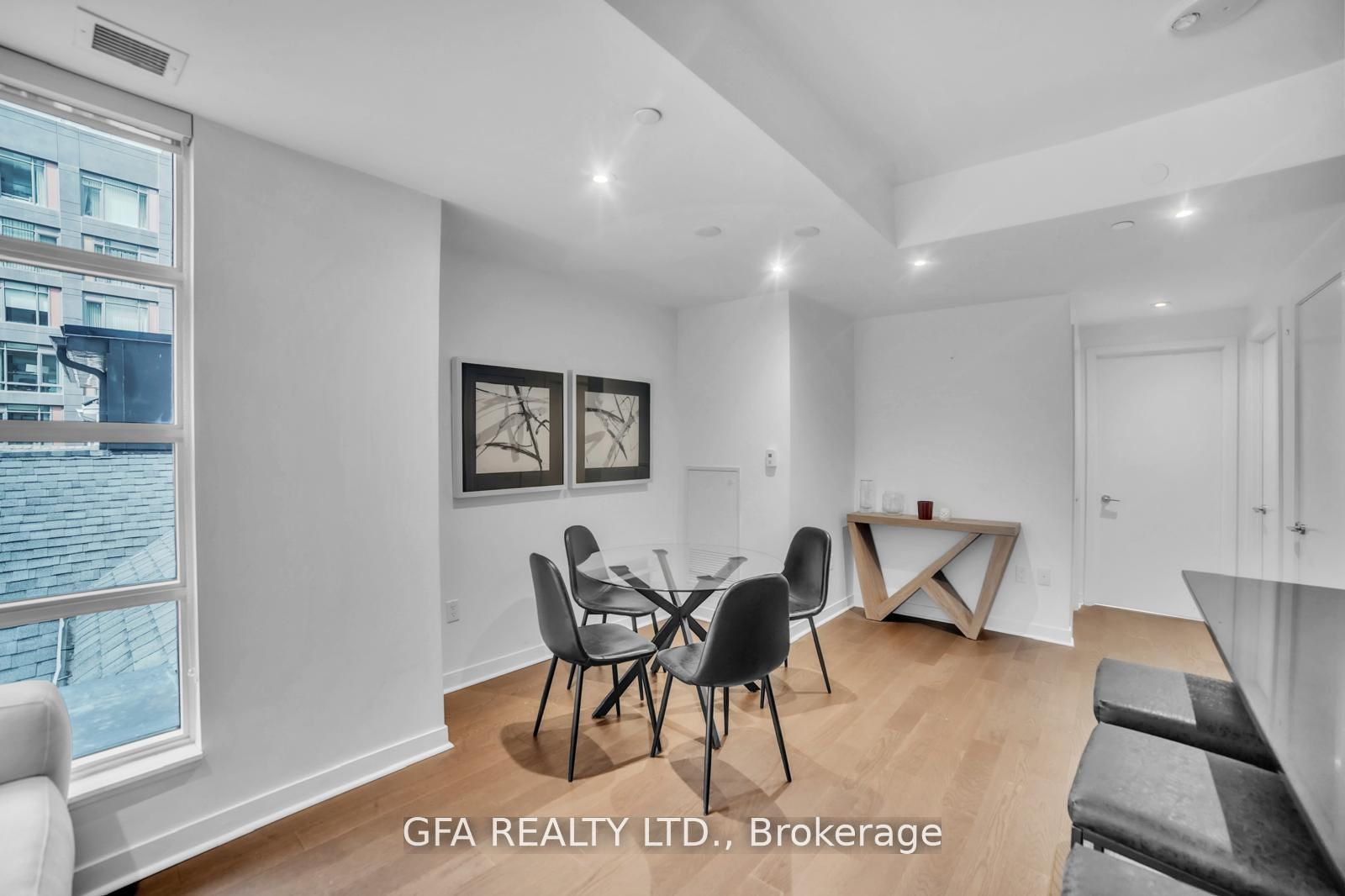 501 Adelaide Street W 310 Property Photo 7