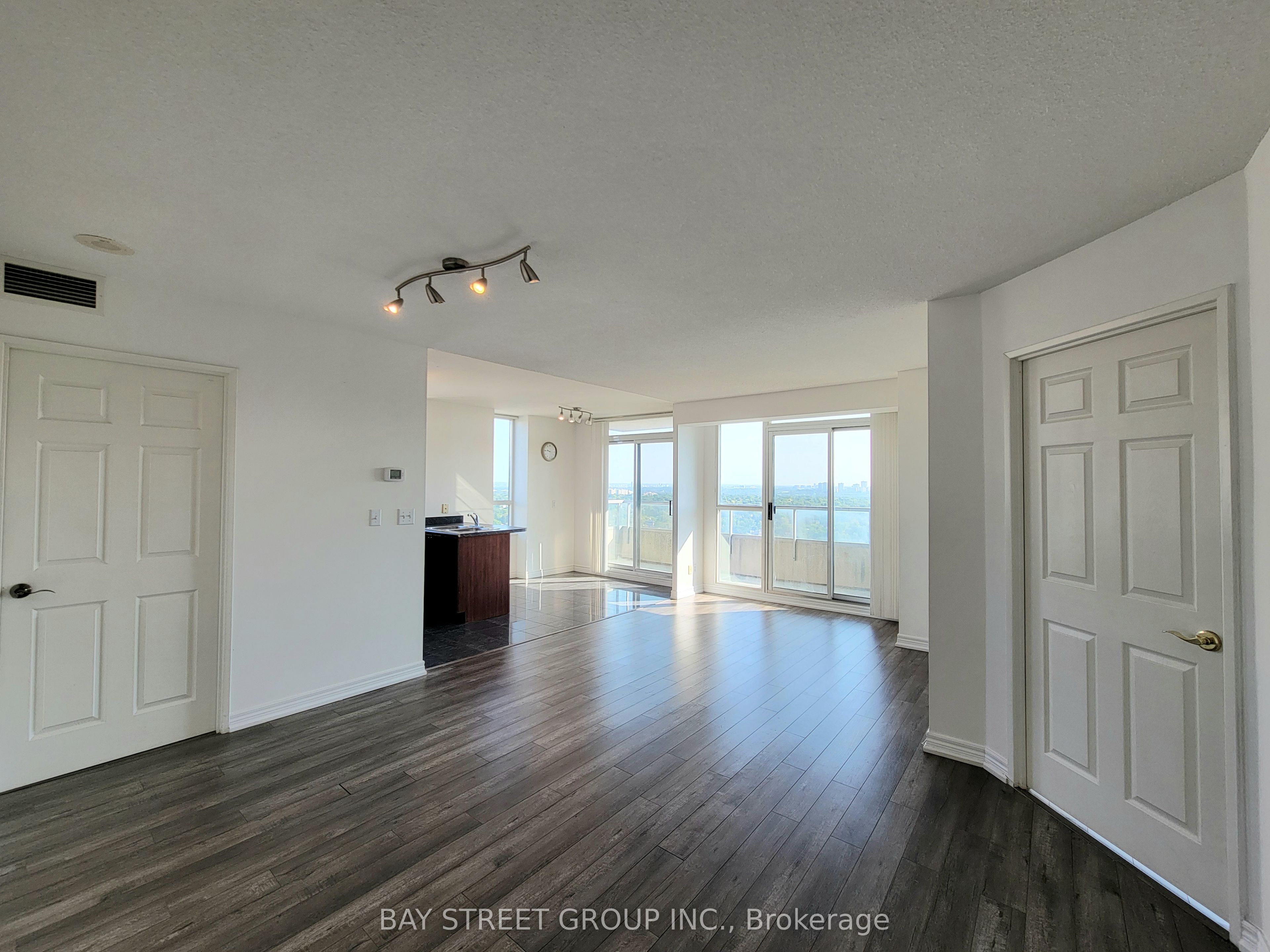 #3105 - 23 Hollywood Avenue Property Photo 6
