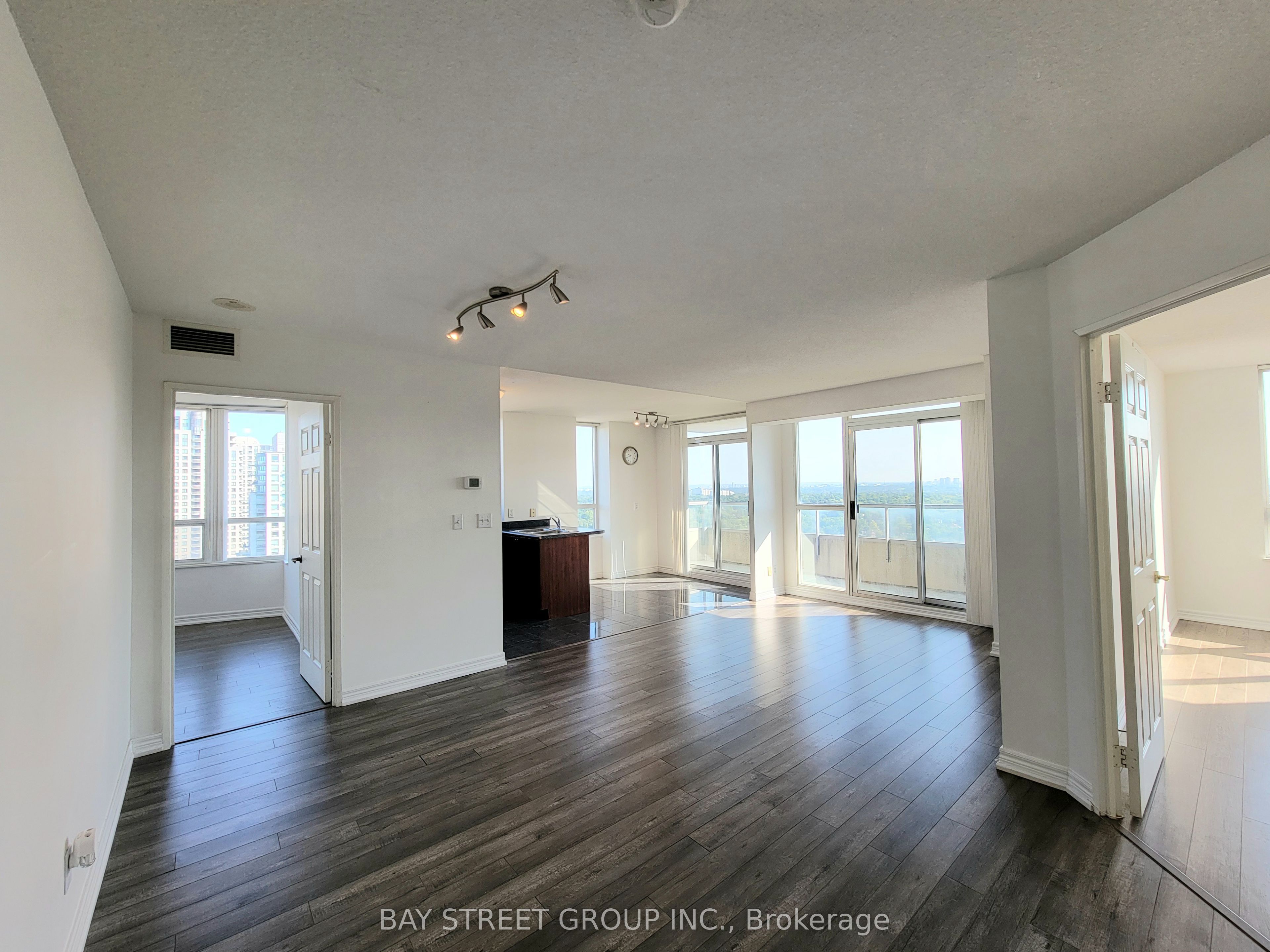 #3105 - 23 Hollywood Avenue Property Photo 7