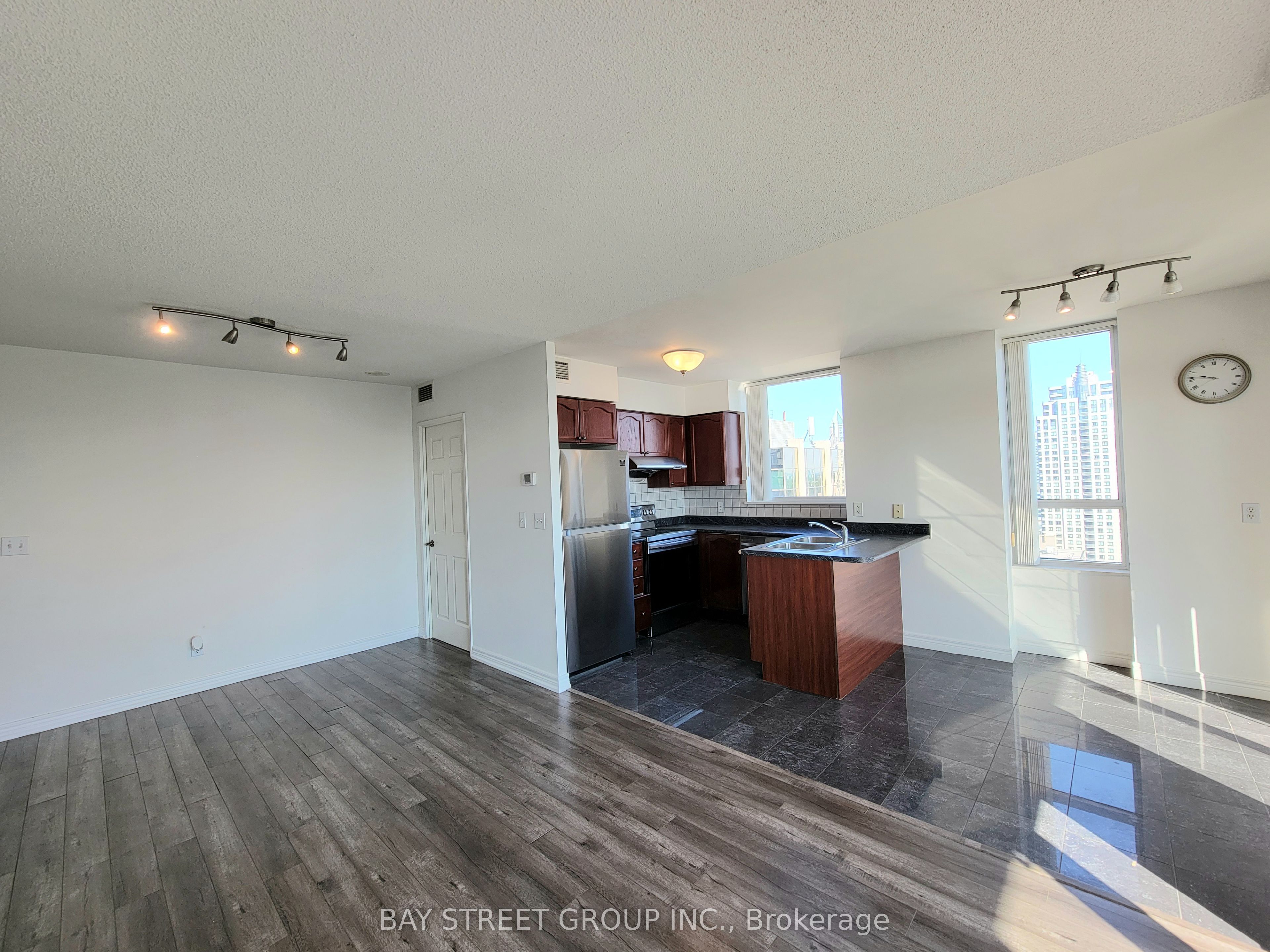 #3105 - 23 Hollywood Avenue Property Photo 12