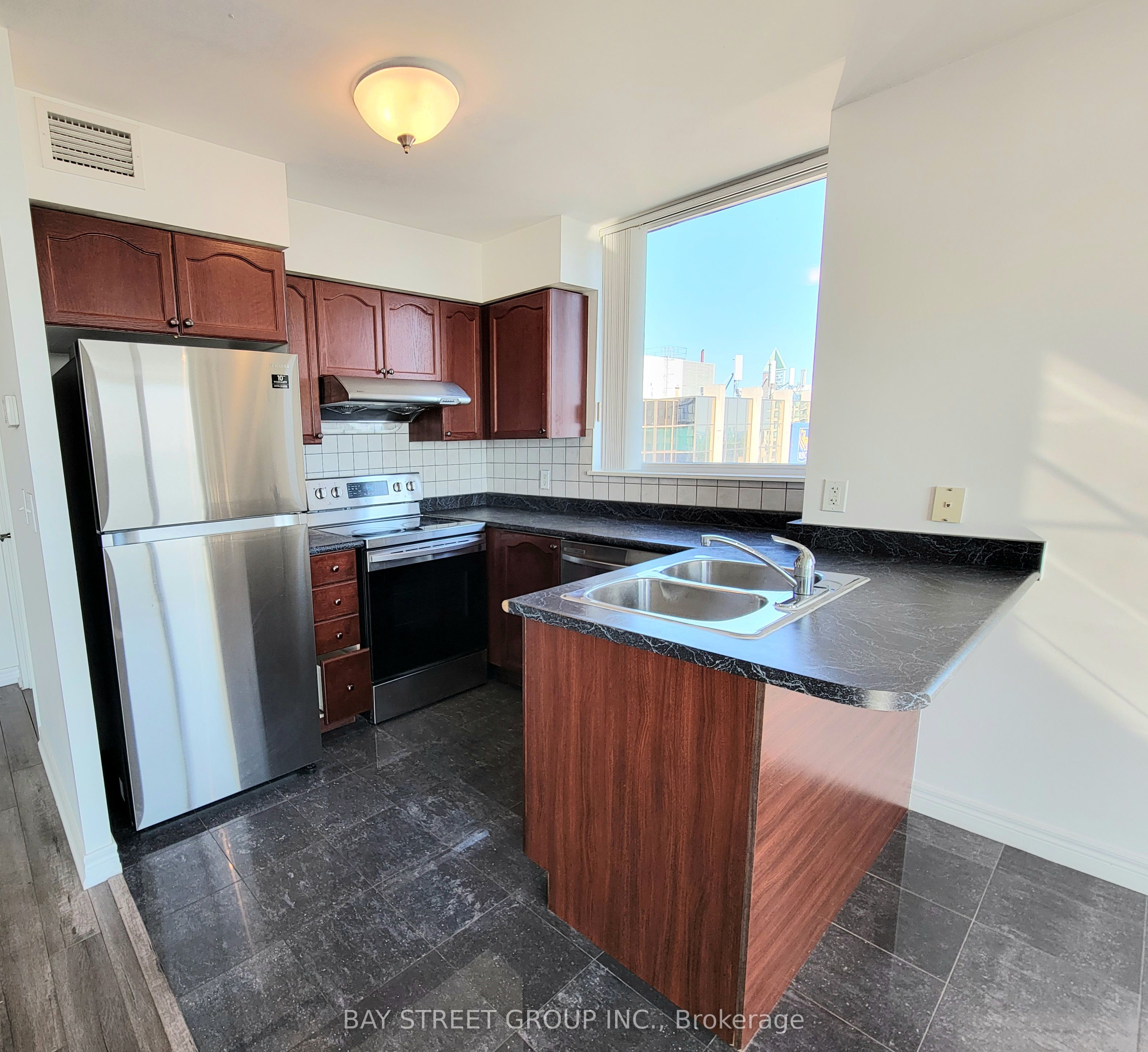 #3105 - 23 Hollywood Avenue Property Photo 15