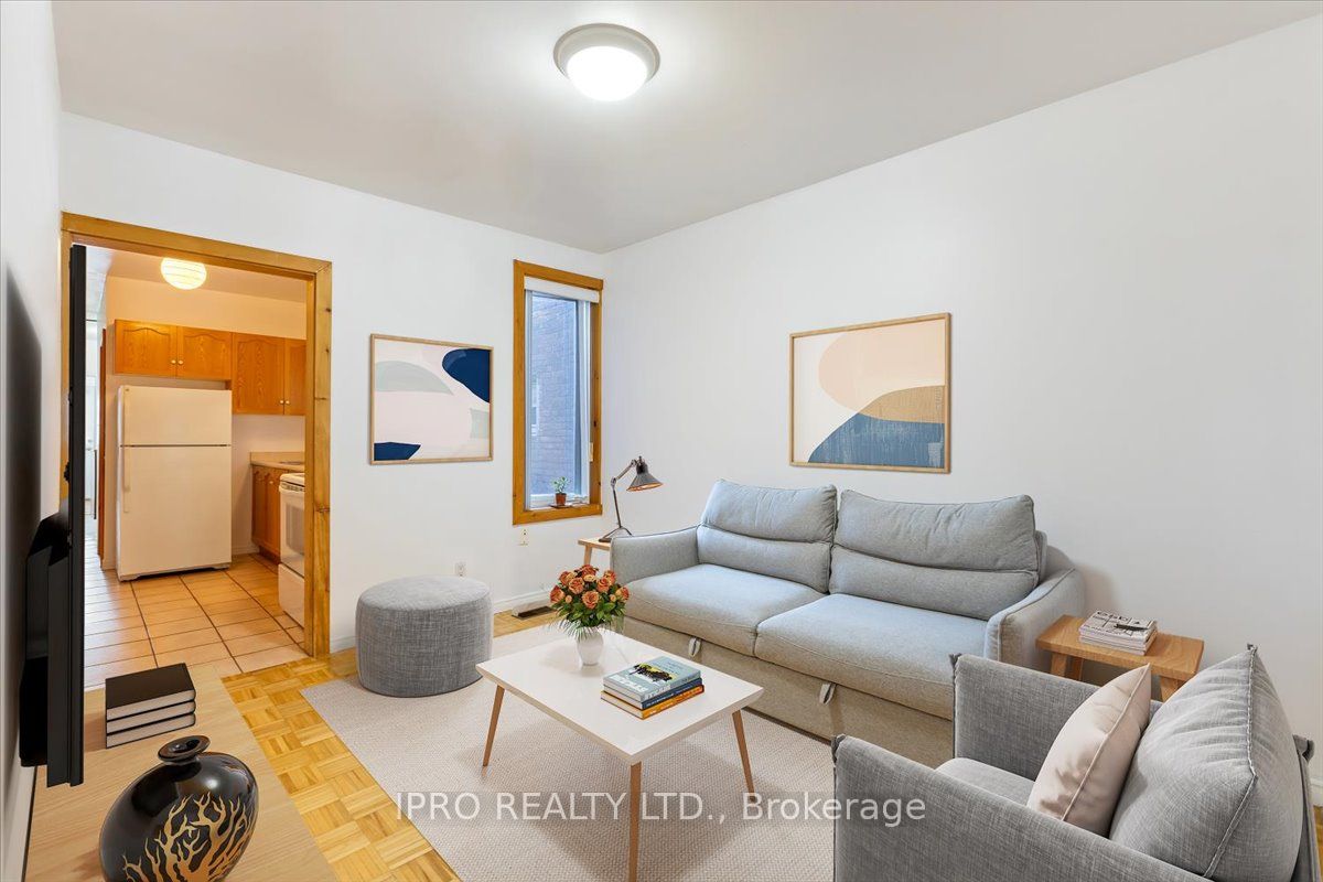 16 Fisher Street Property Photo 1
