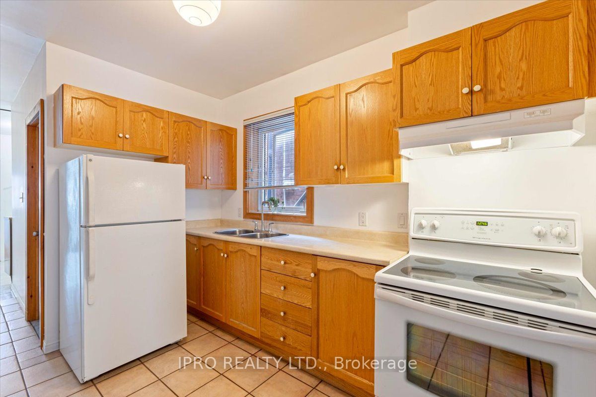 16 Fisher Street Property Photo 5