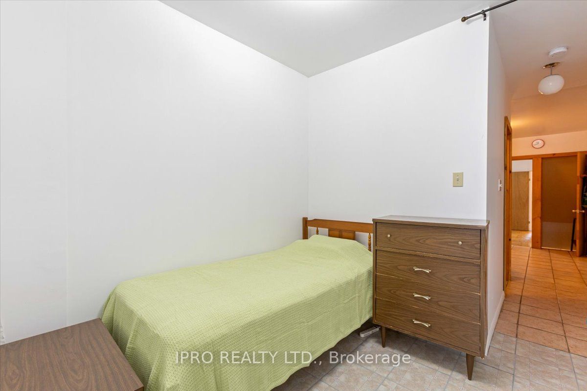 16 Fisher Street Property Photo 6