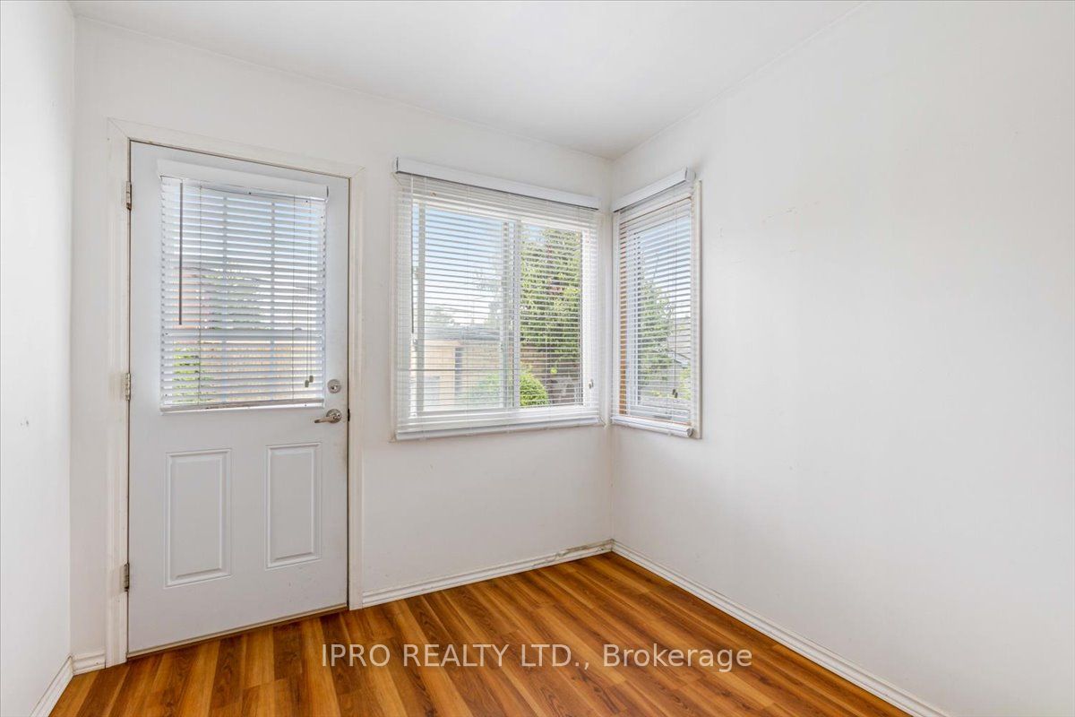 16 Fisher Street Property Photo 7
