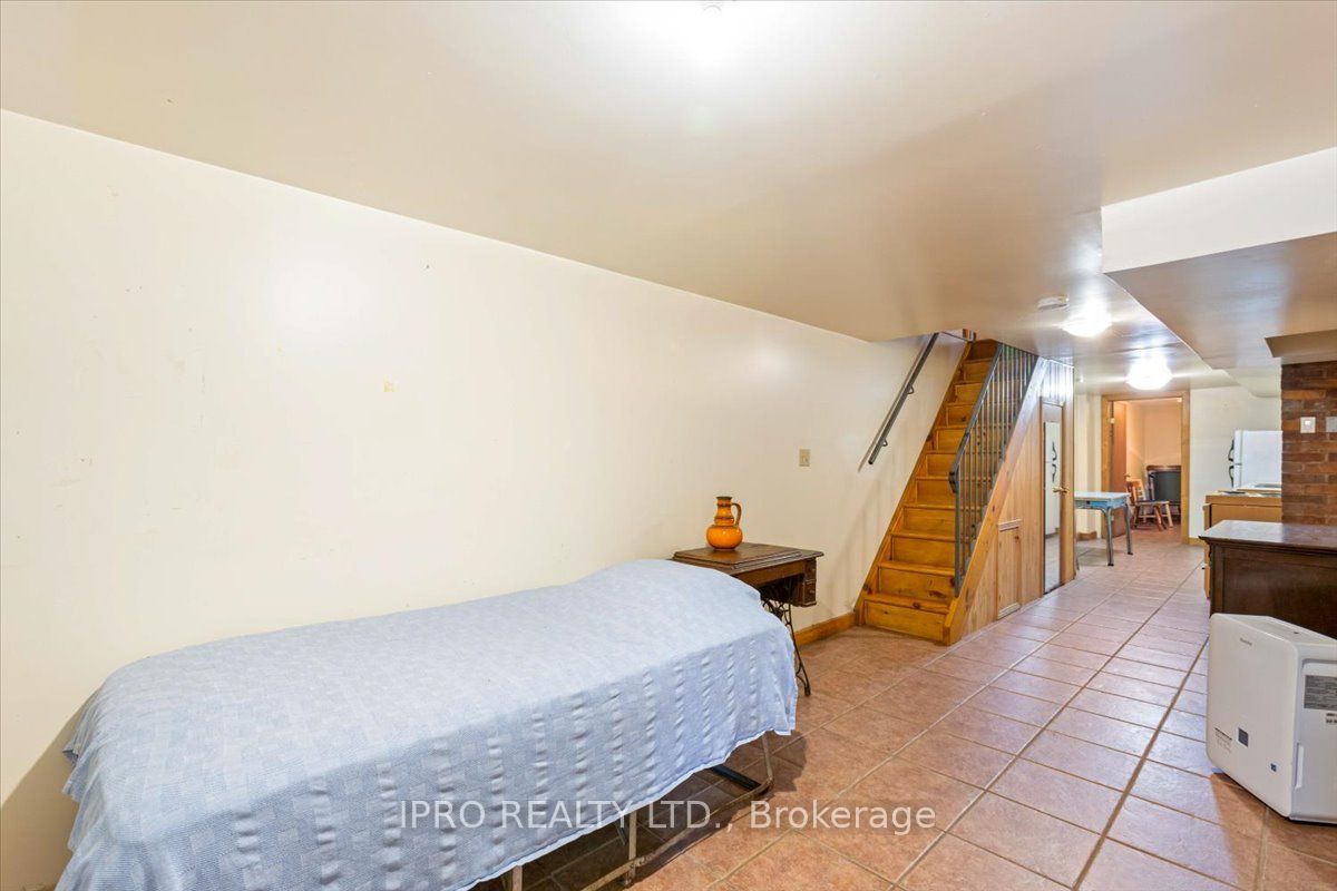 16 Fisher Street Property Photo 8