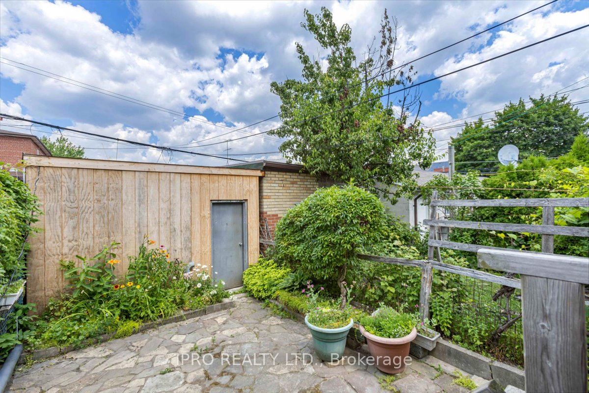 16 Fisher Street Property Photo 11