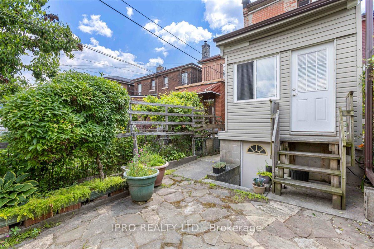16 Fisher Street Property Photo 12