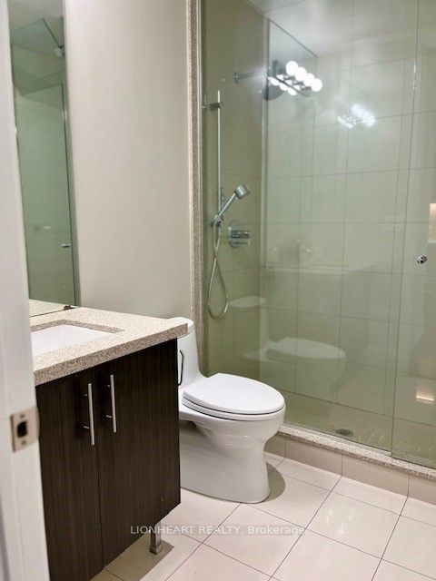 #530 - 39 Queens Quay Property Photo 4