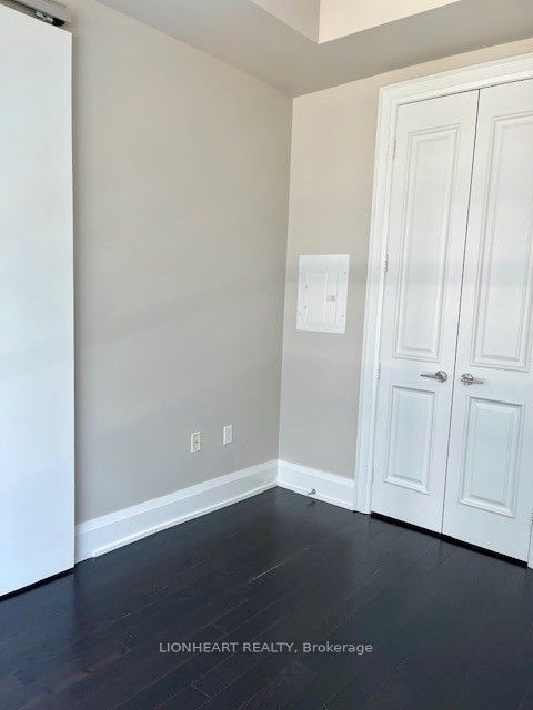 #530 - 39 Queens Quay Property Photo 7