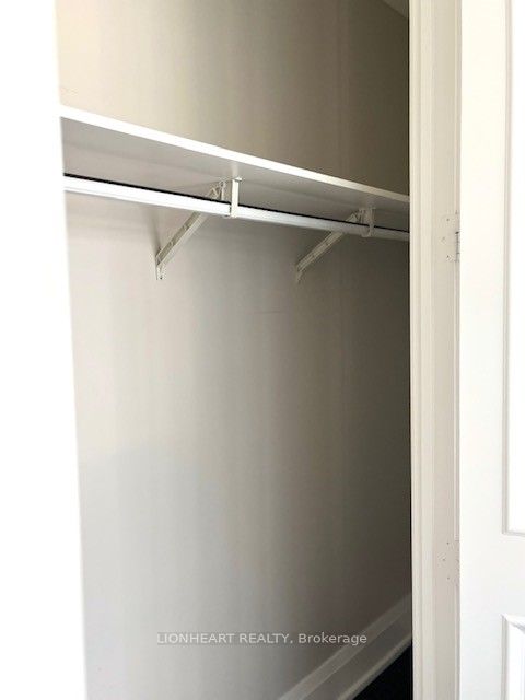 #530 - 39 Queens Quay Property Photo 8