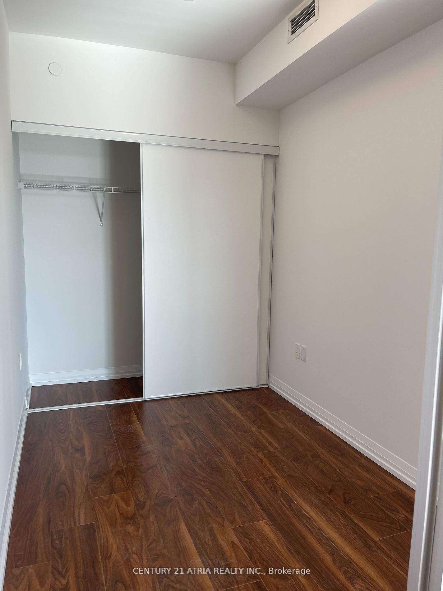#1107 - 25 Holly Street Property Photo 8
