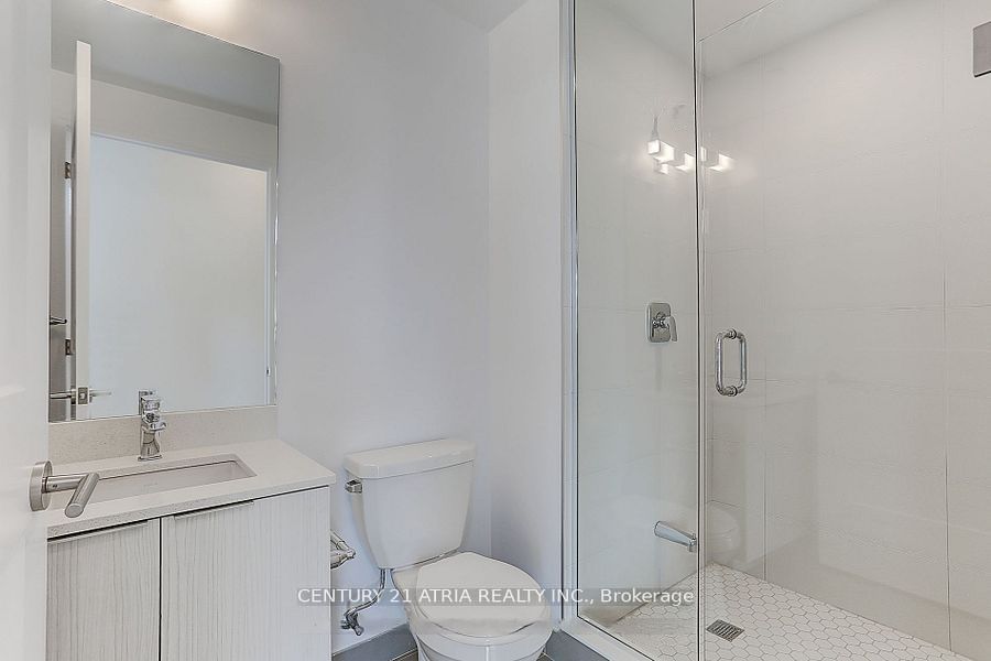 #1107 - 25 Holly Street Property Photo 9