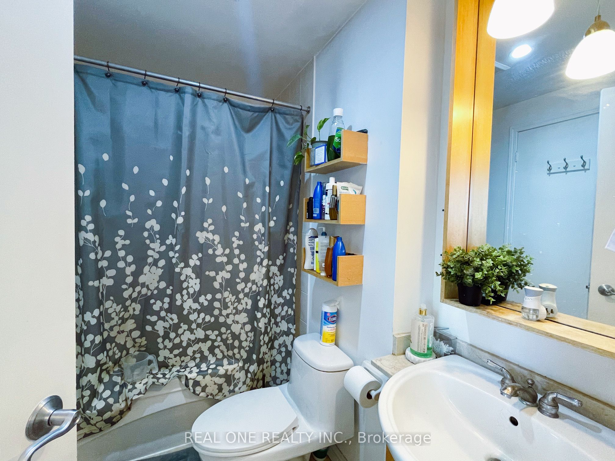 #1407 - 60 Byng Avenue Property Photo 4