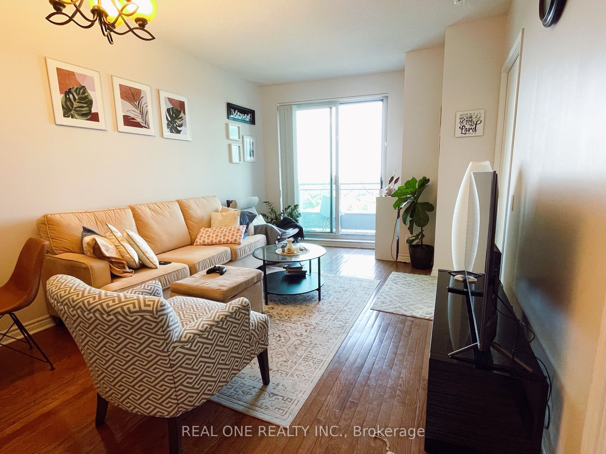 #1407 - 60 Byng Avenue Property Photo 9