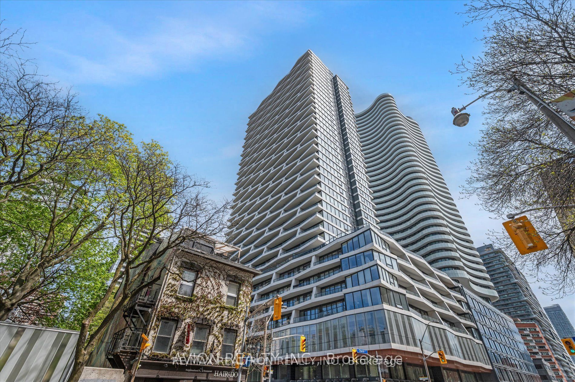#1016 - 85 Wood Street Property Photo 1