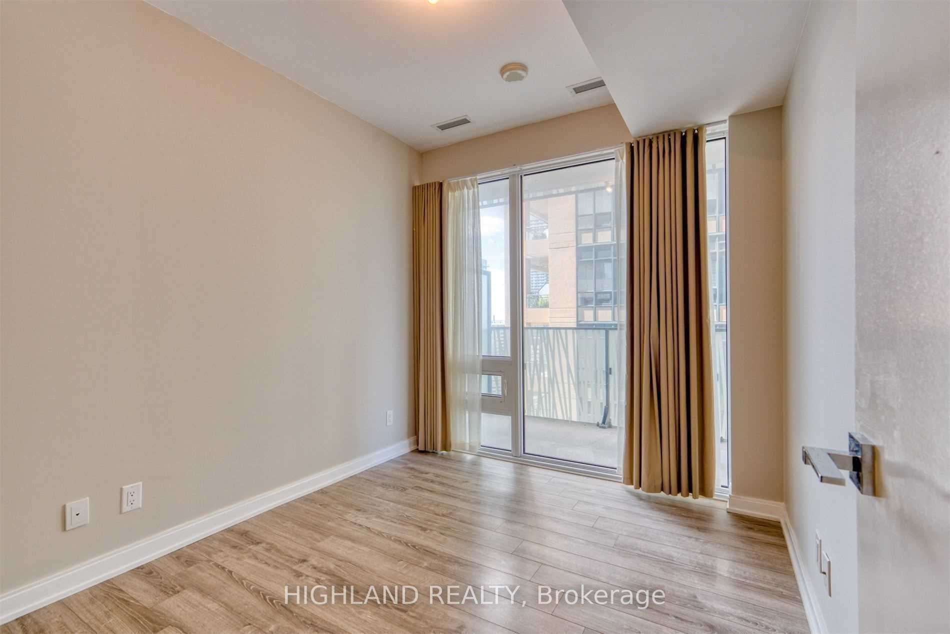 42 Charles Street E 2507 Property Photo 6