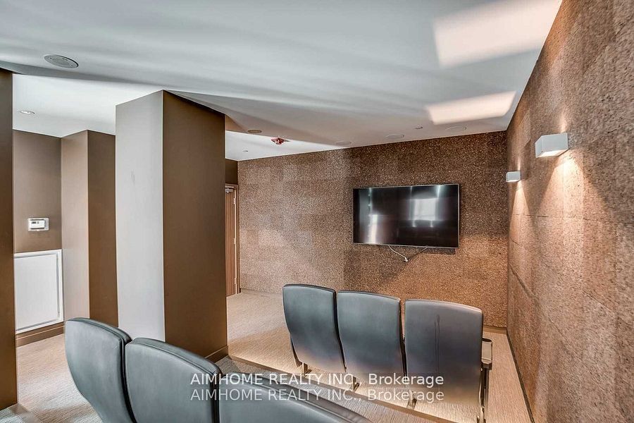 #1606 - 75 St Nicholas Street Property Photo 8