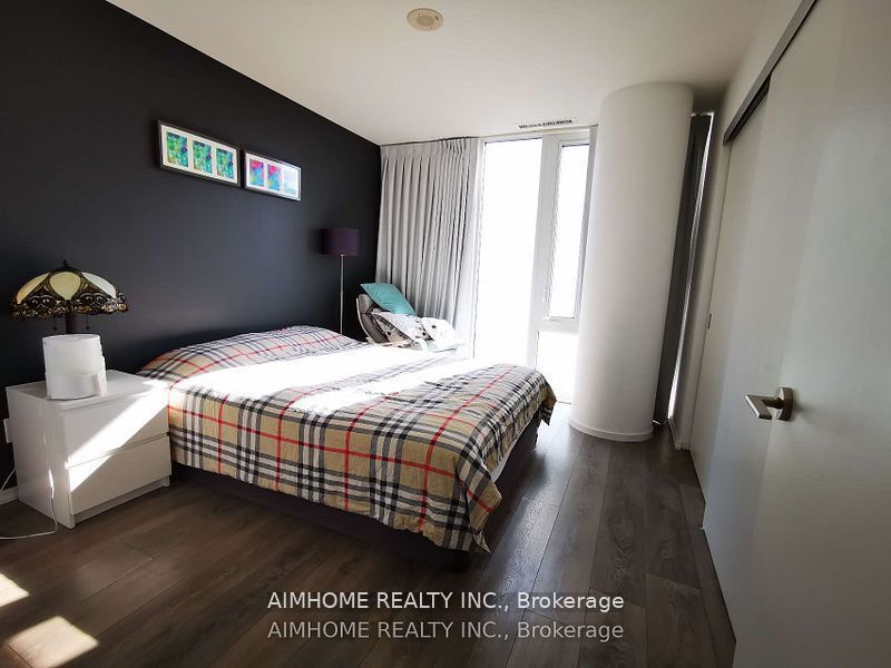 #1606 - 75 St Nicholas Street Property Photo 11