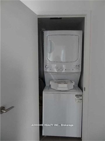 #1606 - 75 St Nicholas Street Property Photo 14