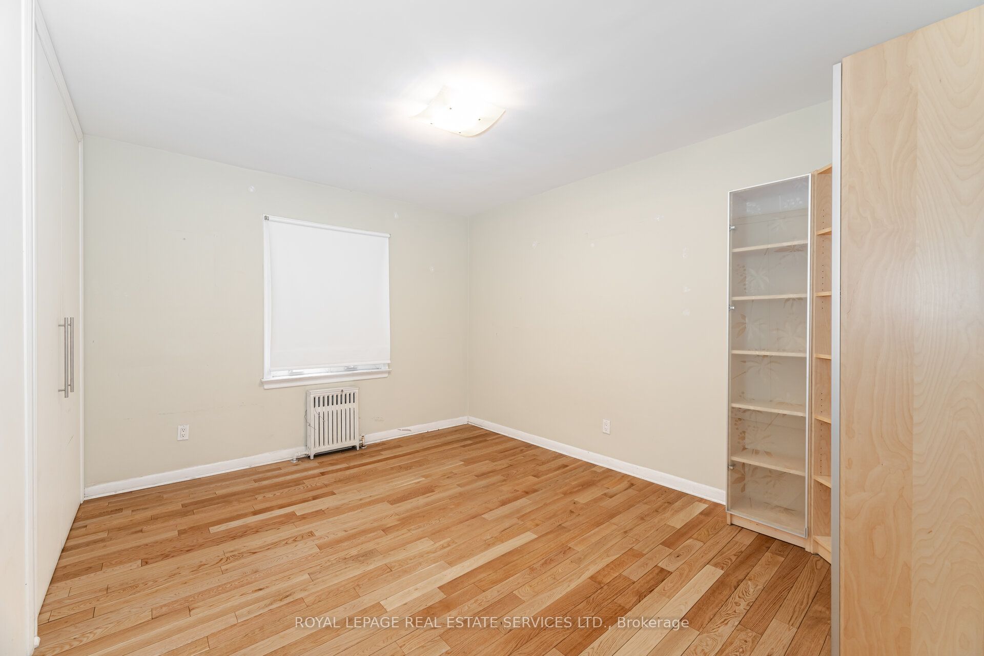 #3 Upper - 475 Winona Drive Property Photo 12
