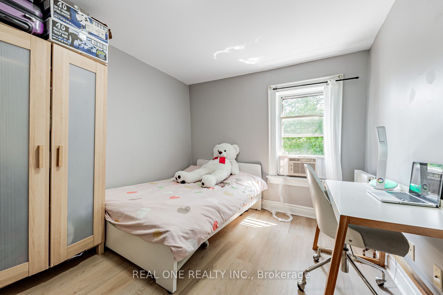 97 Lippincott Street Property Photo 11