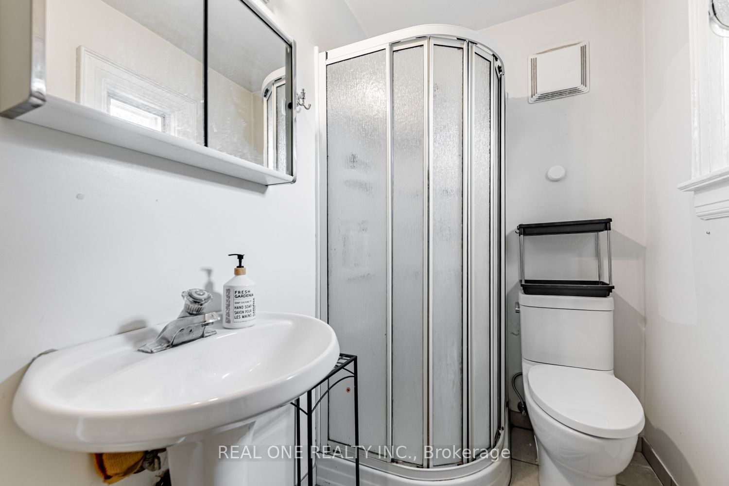 97 Lippincott Street Property Photo 13