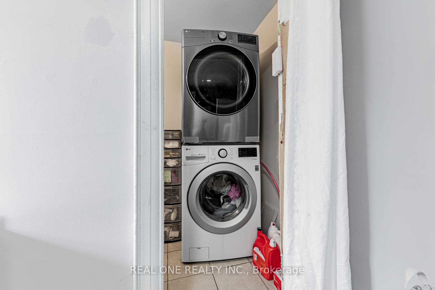 97 Lippincott Street Property Photo 14
