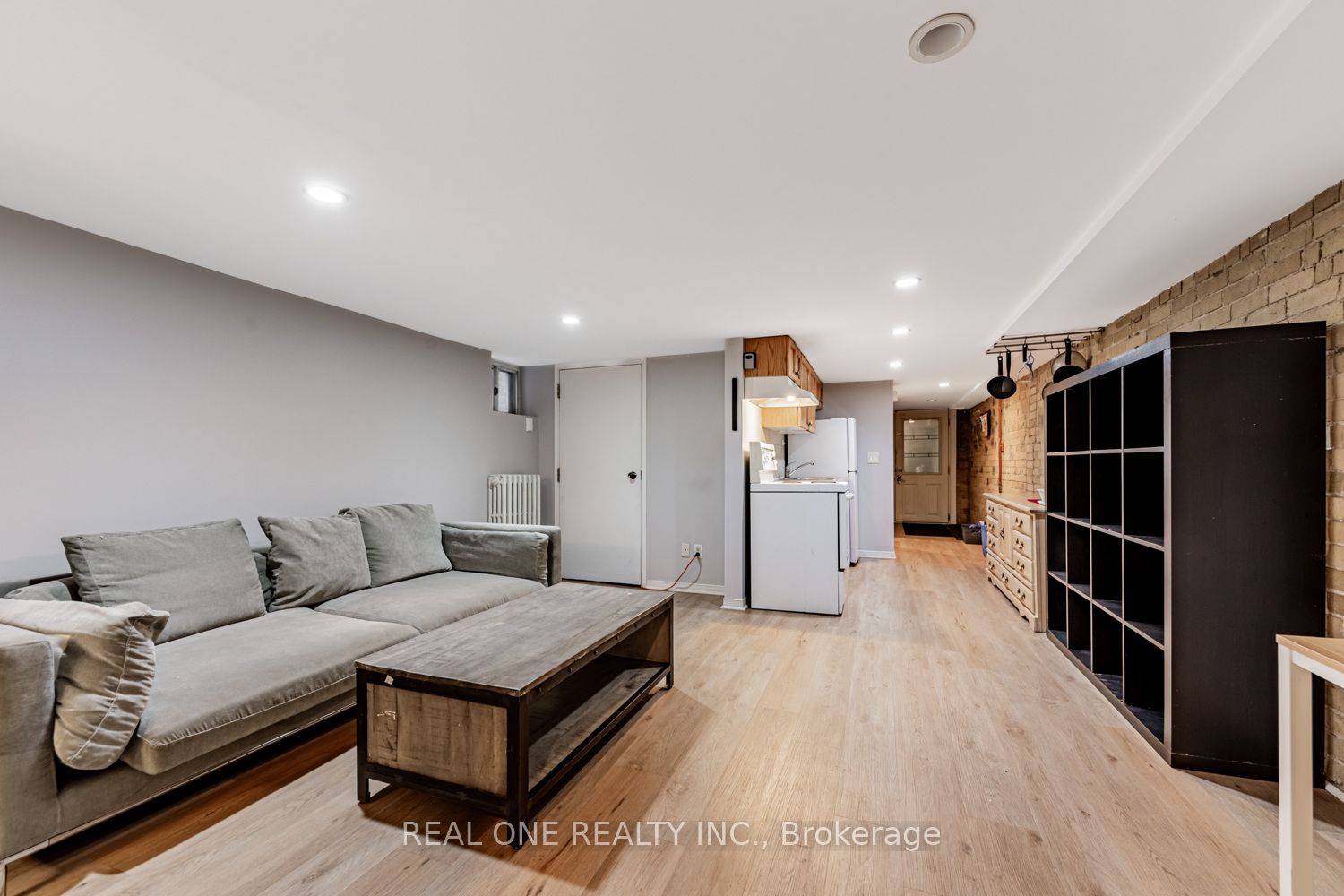 97 Lippincott Street Property Photo 28
