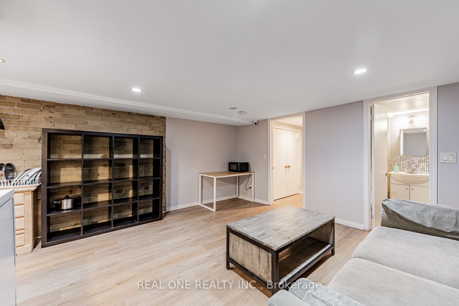 97 Lippincott Street Property Photo 29