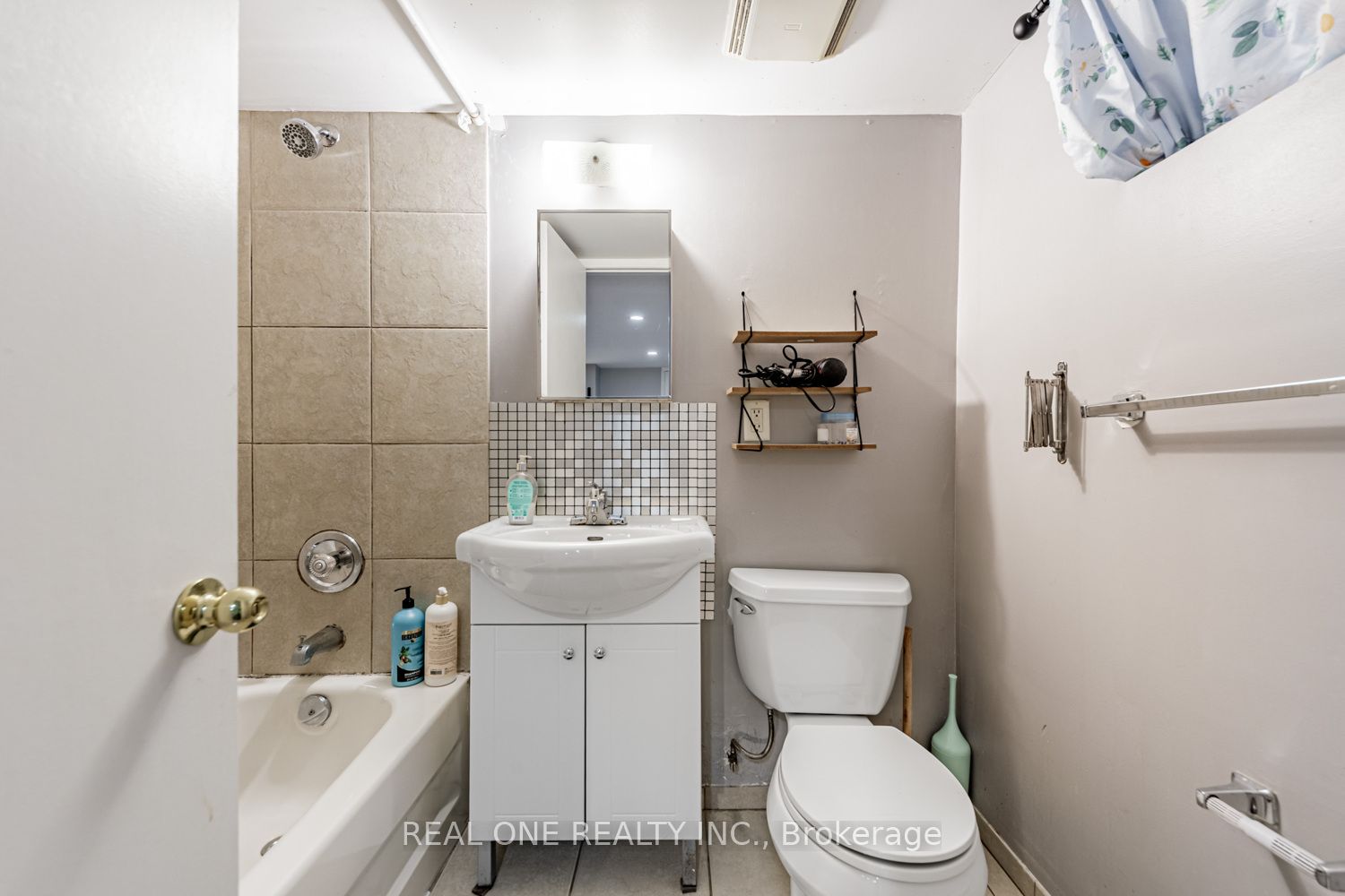 97 Lippincott Street Property Photo 30