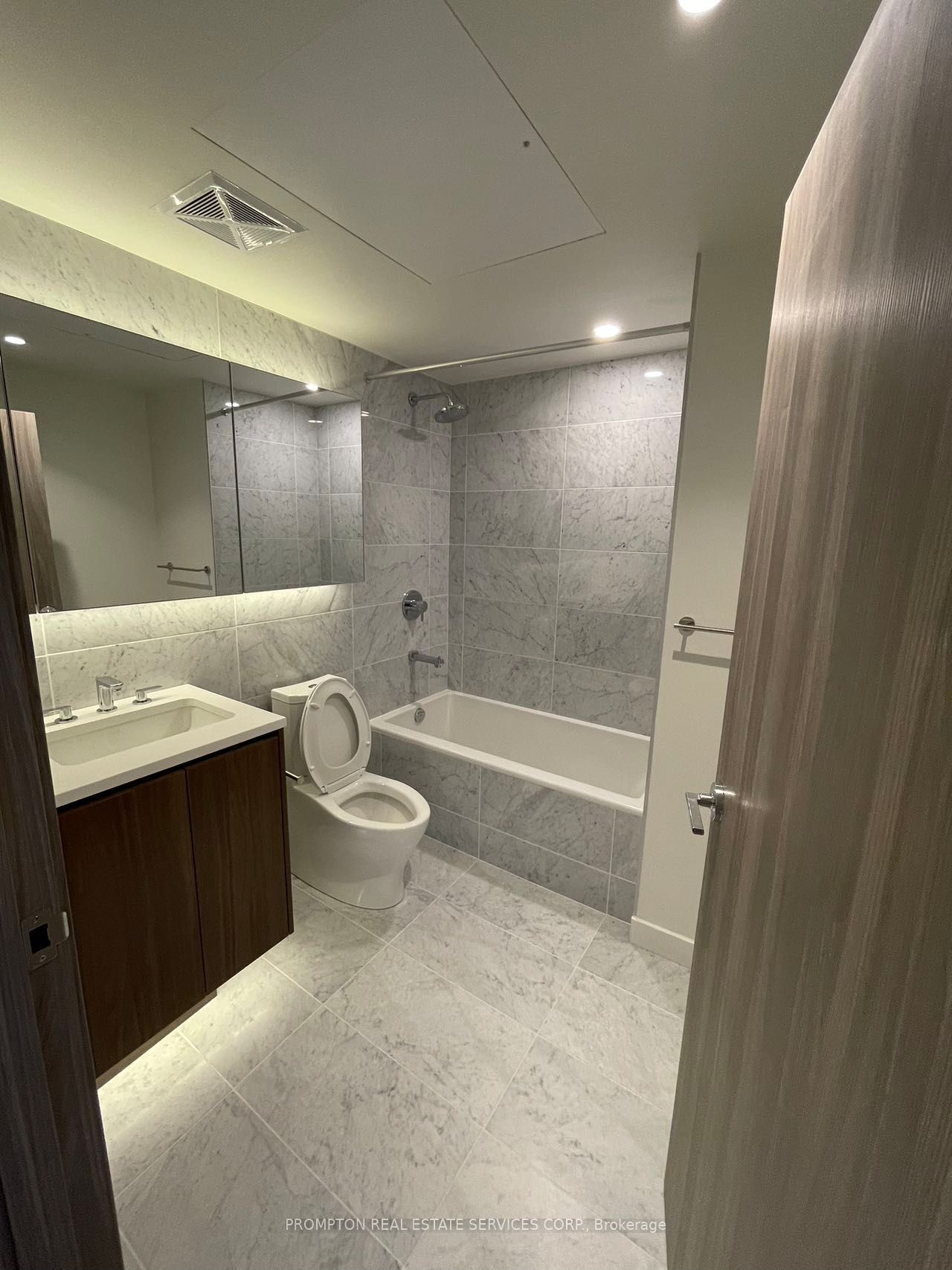#2215 - 85 Mcmahon Drive Property Photo 2