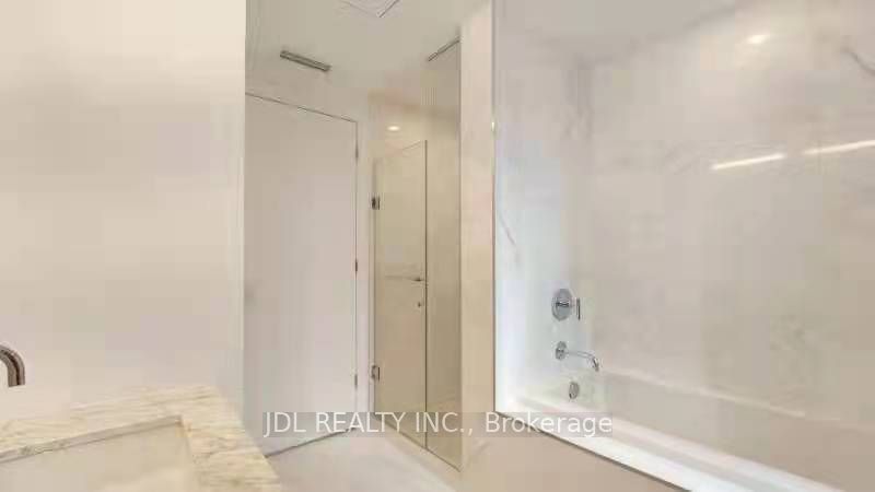 #1615 - 1 Gloucester Street Property Photo 6