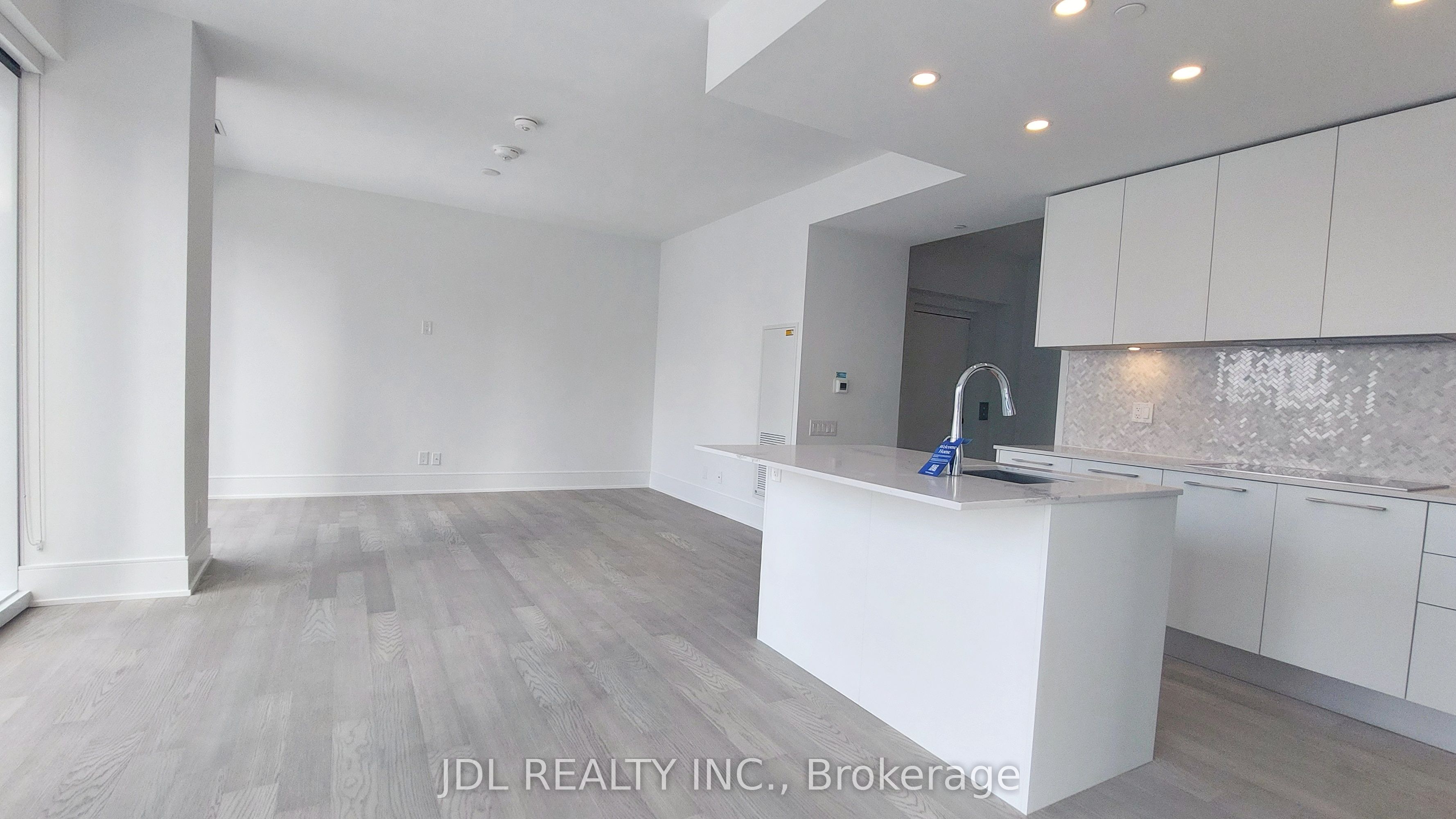 #1615 - 1 Gloucester Street Property Photo 12